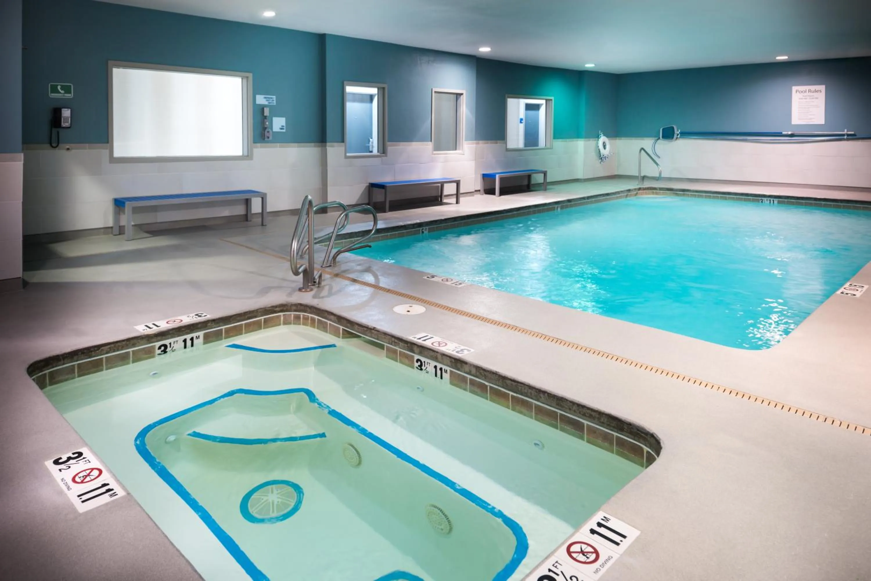 Swimming pool in Holiday Inn Express & Suites Alamogordo Highway 54/70 by IHG