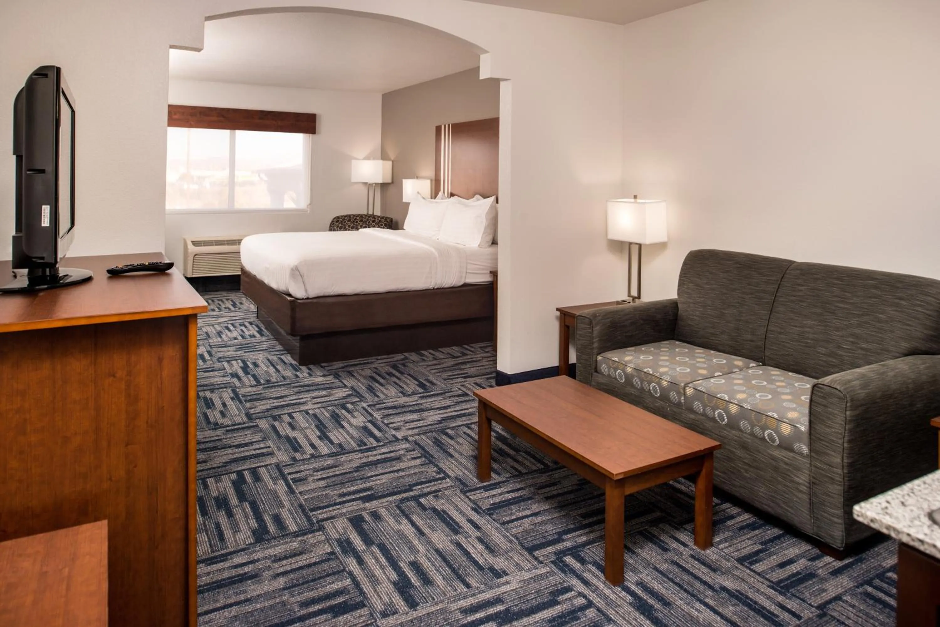 Photo of the whole room, Bed in Holiday Inn Express & Suites Alamogordo Highway 54/70 by IHG