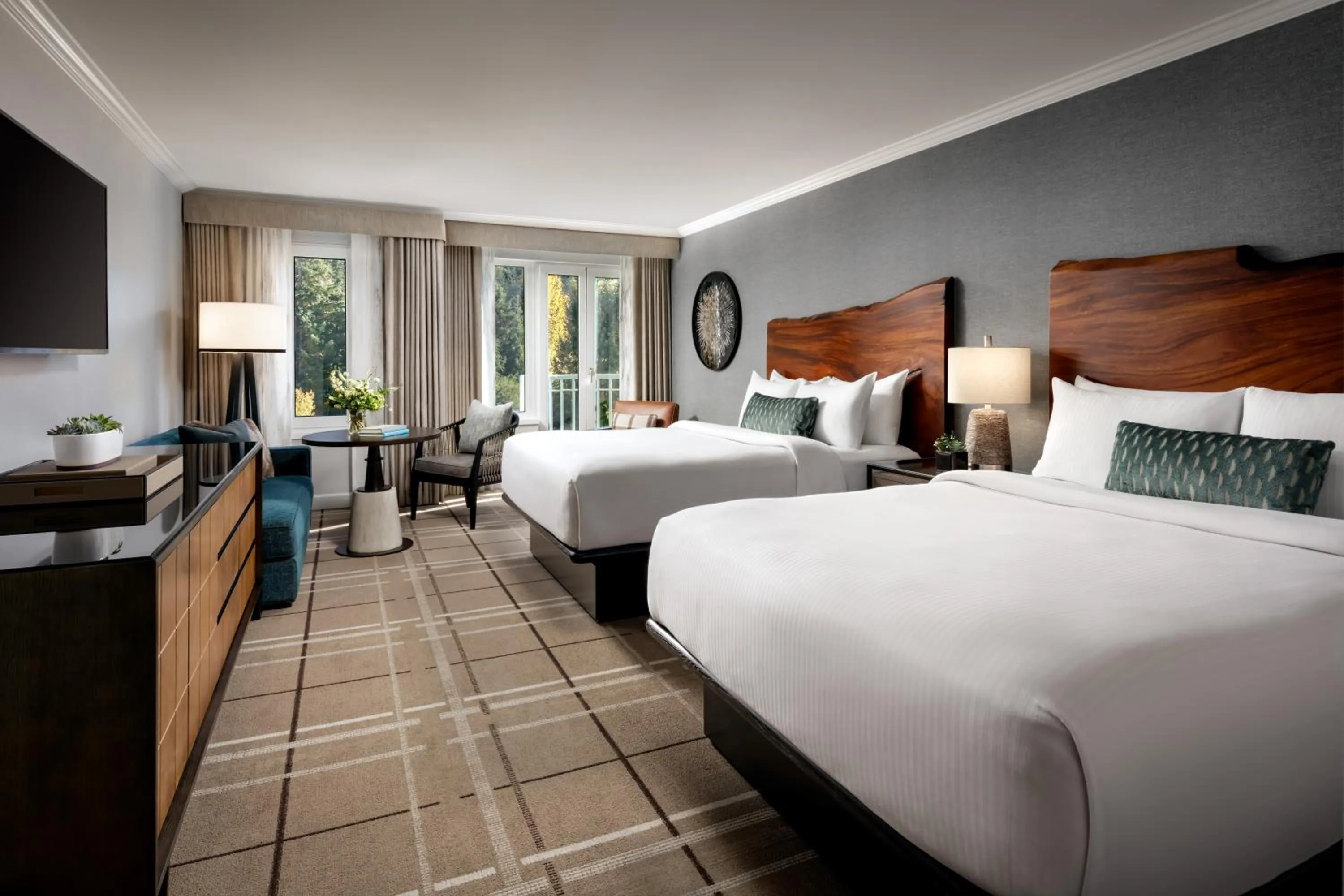 Bedroom, Bed in Fairmont Chateau Whistler