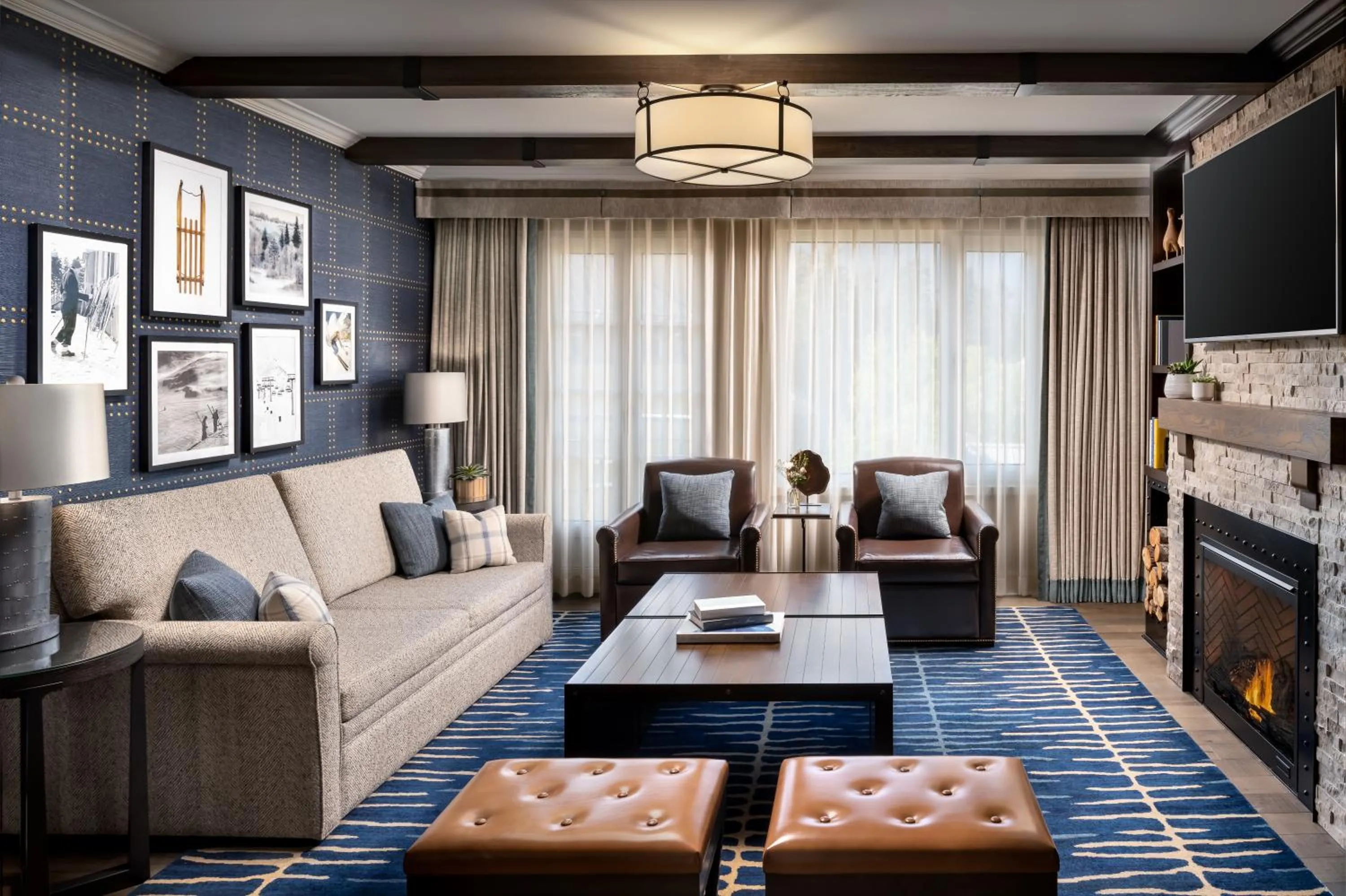 Living room in Fairmont Chateau Whistler