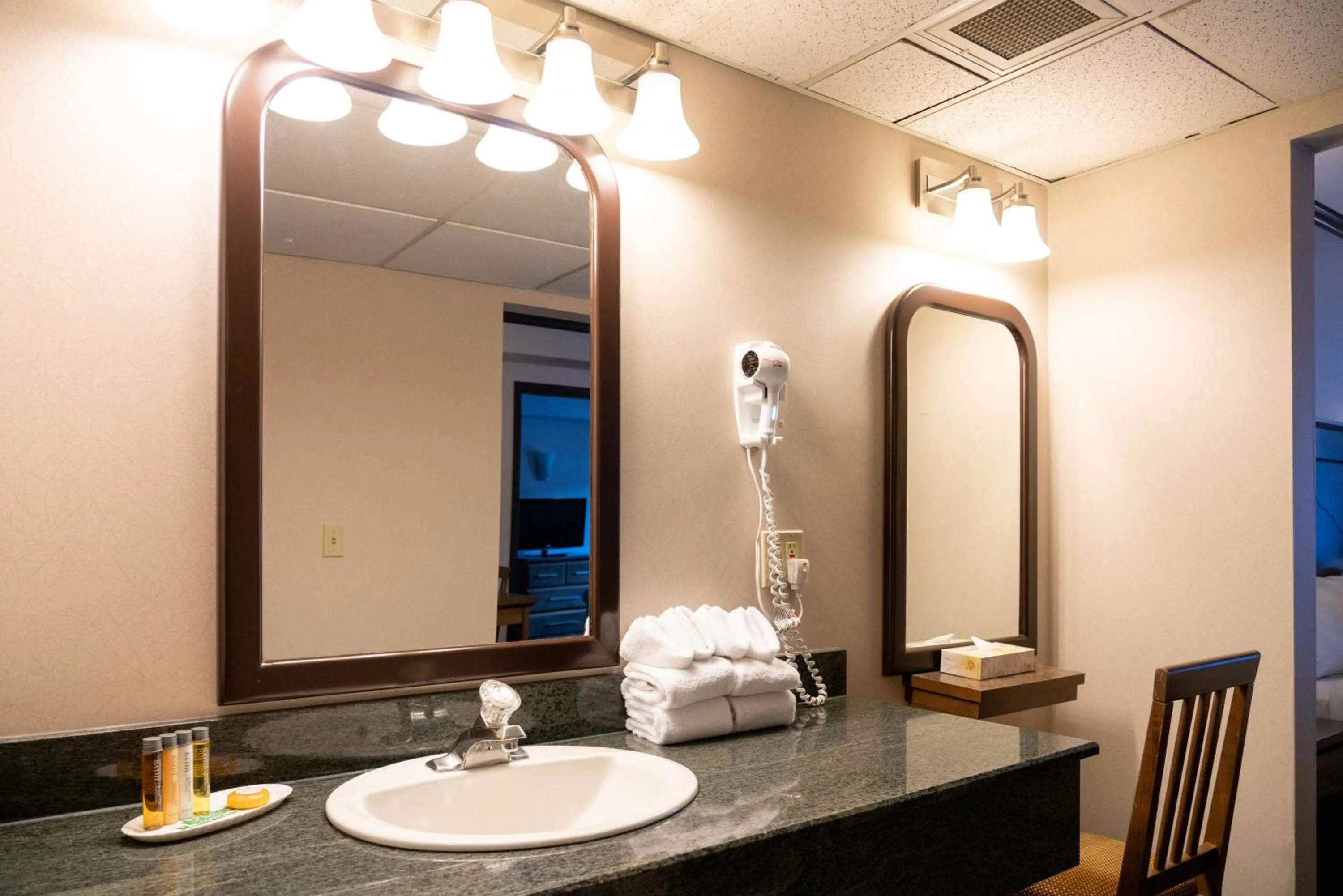 Bathroom in The Rundlestone Lodge