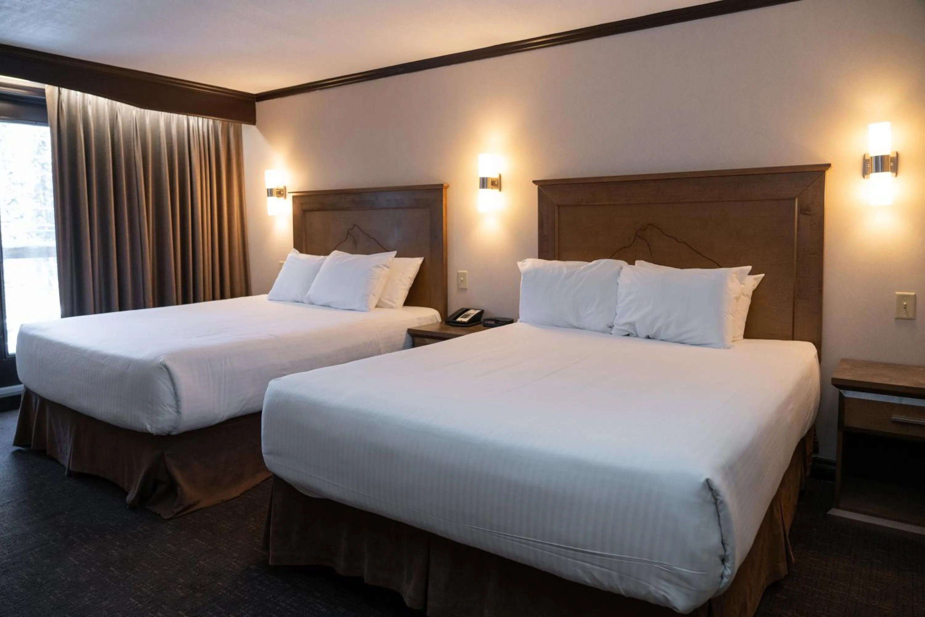 Bedroom, Bed in The Rundlestone Lodge