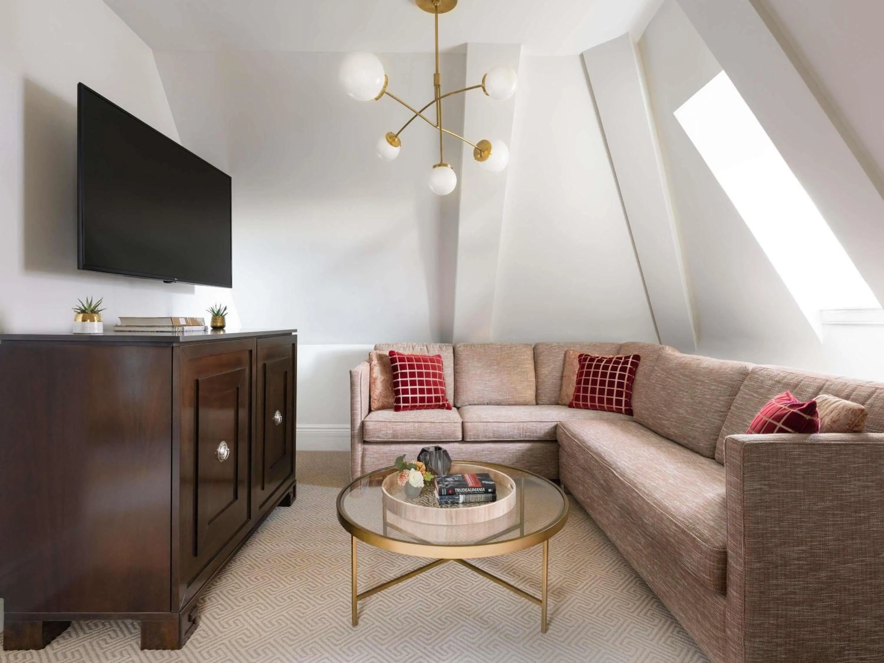 Bedroom in Fairmont Le Chateau Frontenac