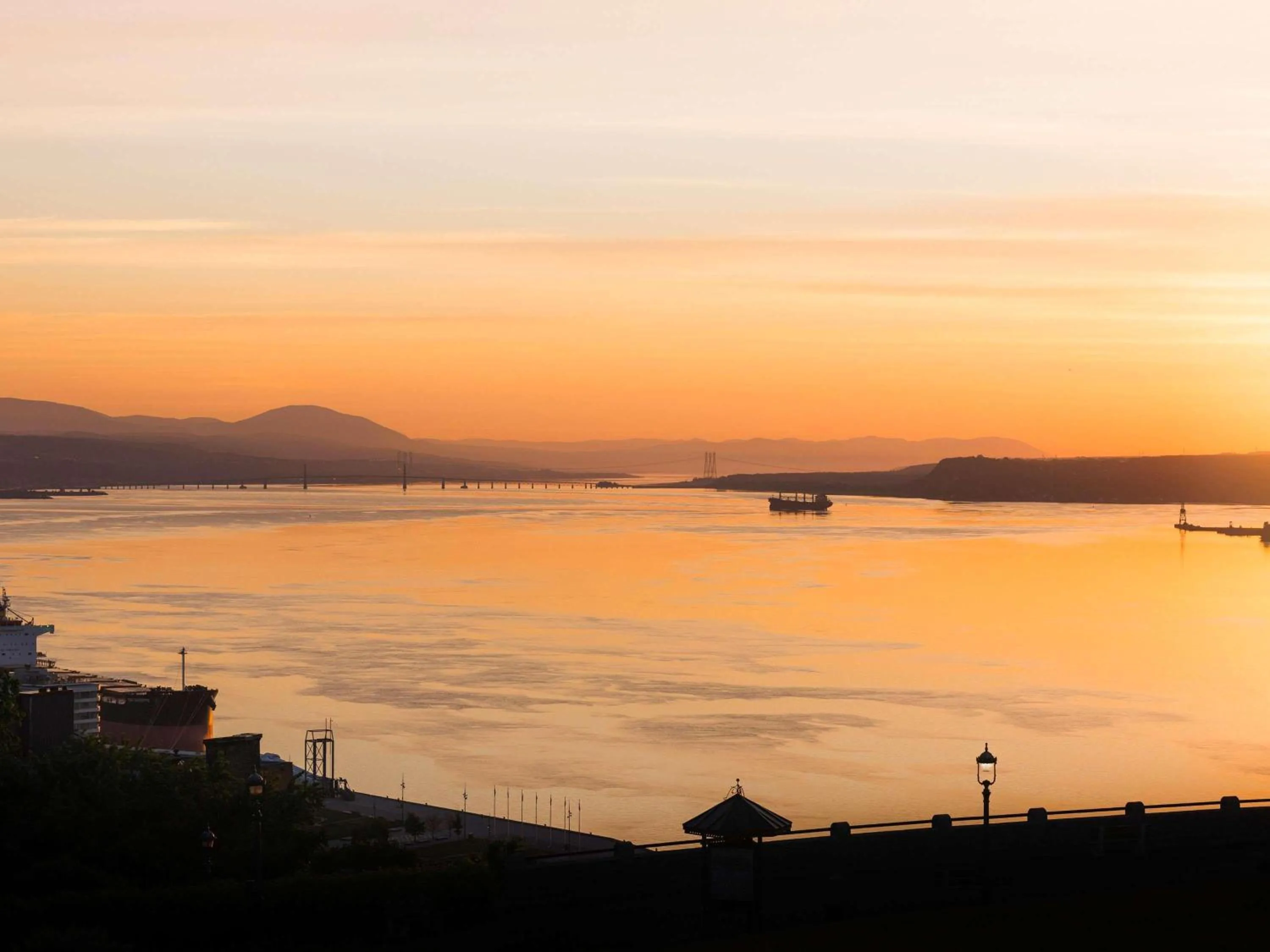 Bedroom in Fairmont Le Chateau Frontenac