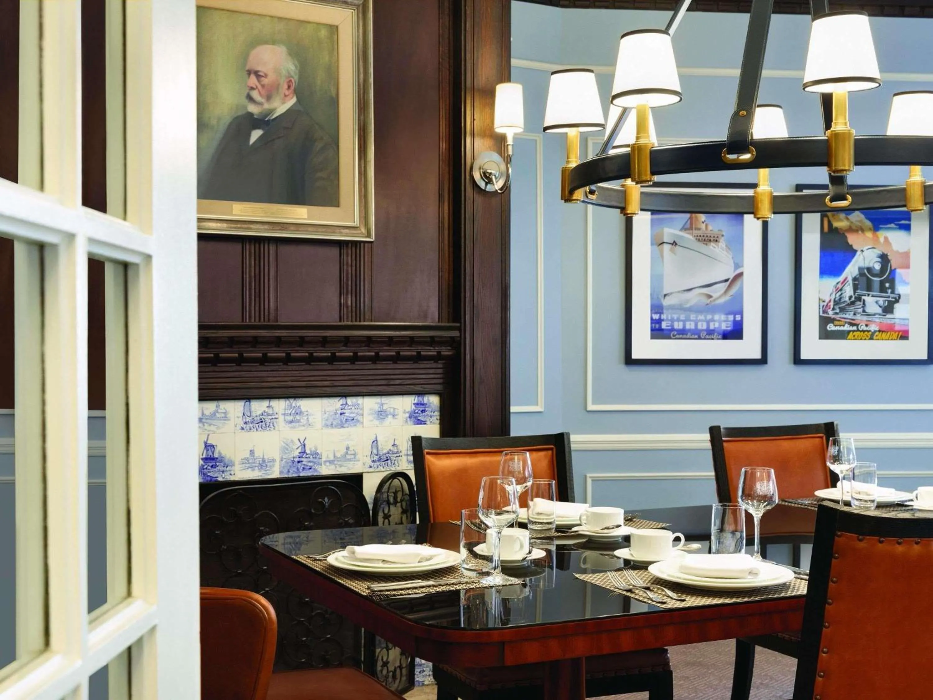 Bedroom in Fairmont Le Chateau Frontenac