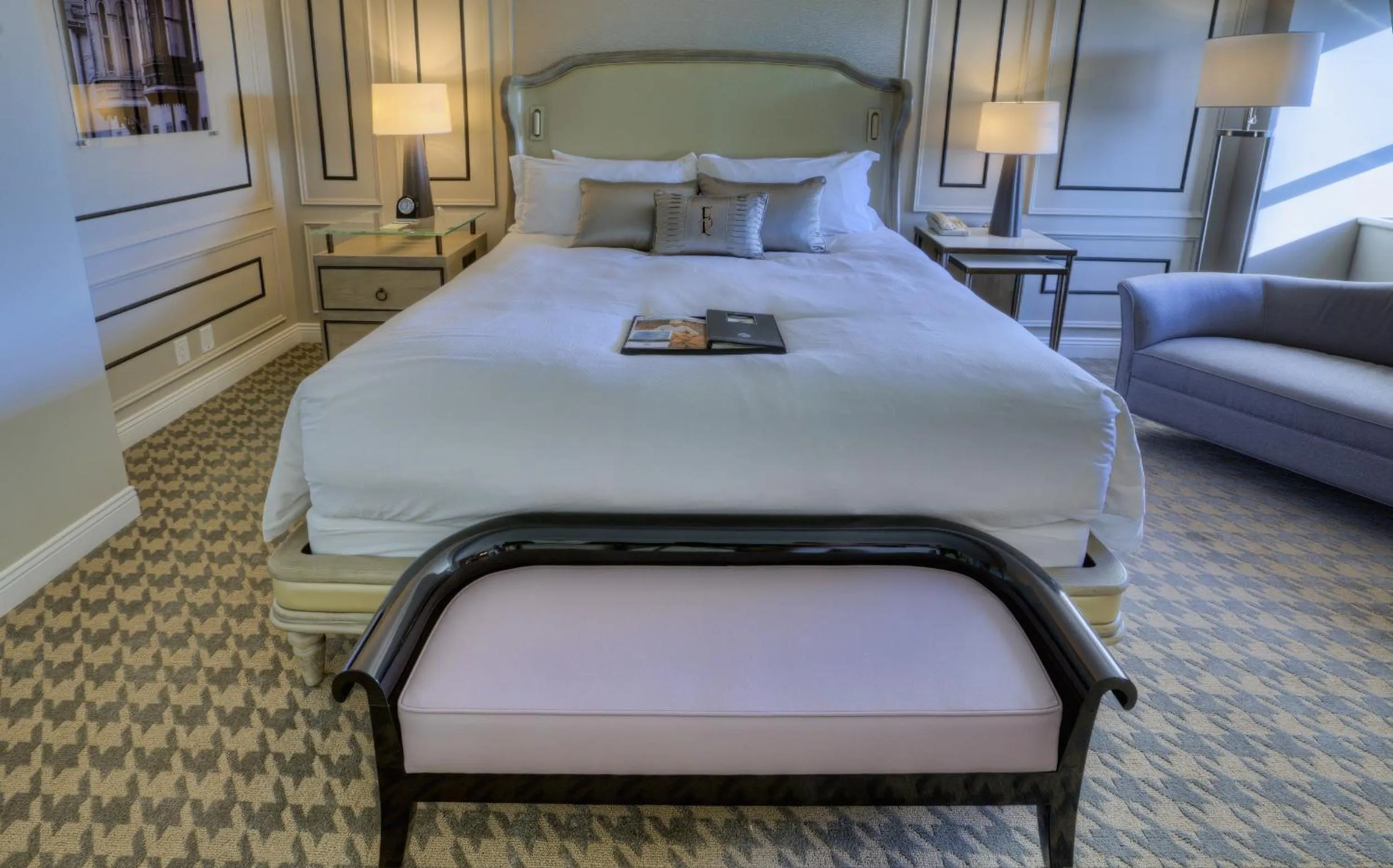 Bedroom, Bed in Fairmont Le Chateau Frontenac