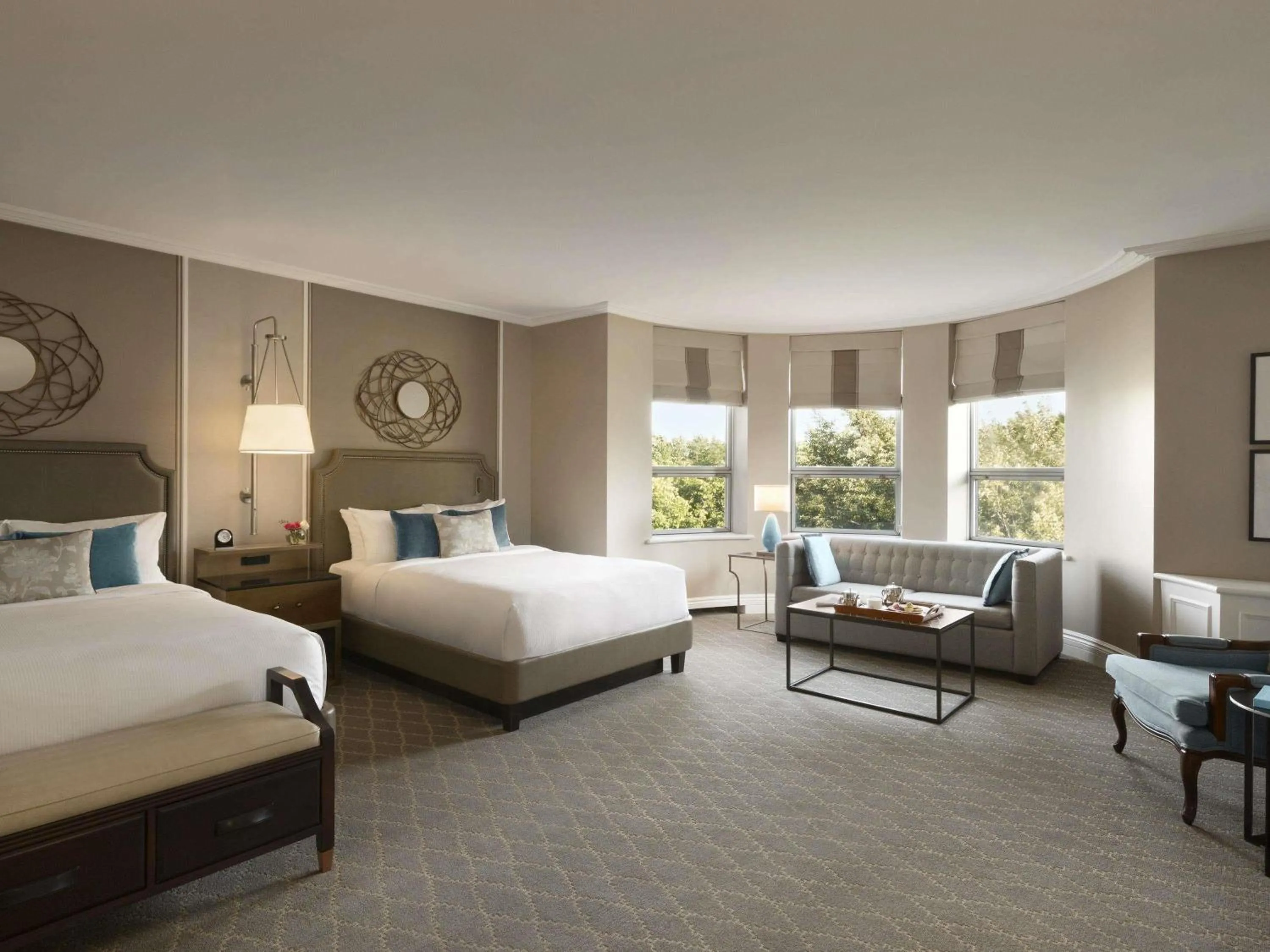 Bedroom, Bed in Fairmont Le Chateau Frontenac