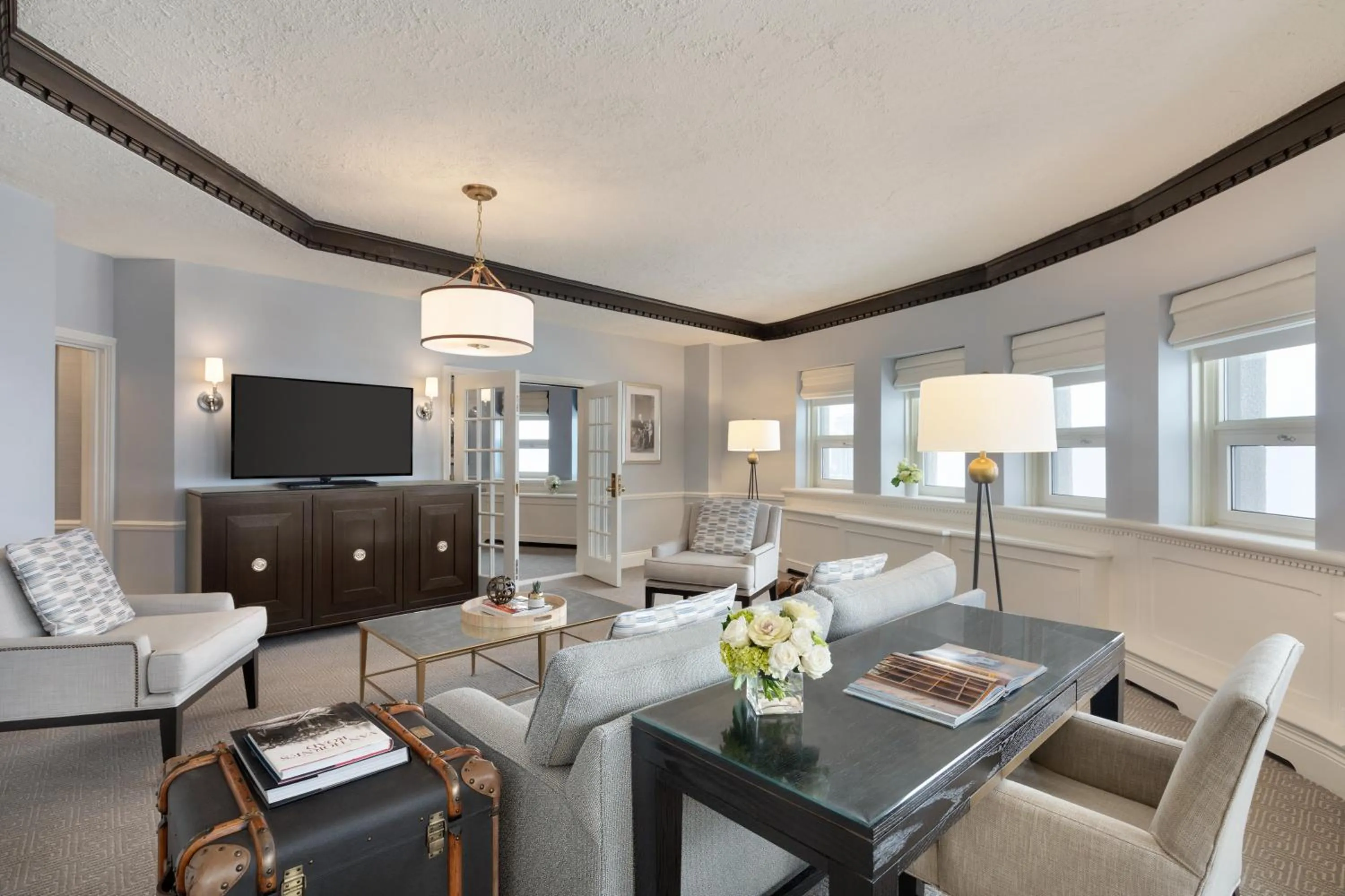 Seating area in Fairmont Le Chateau Frontenac