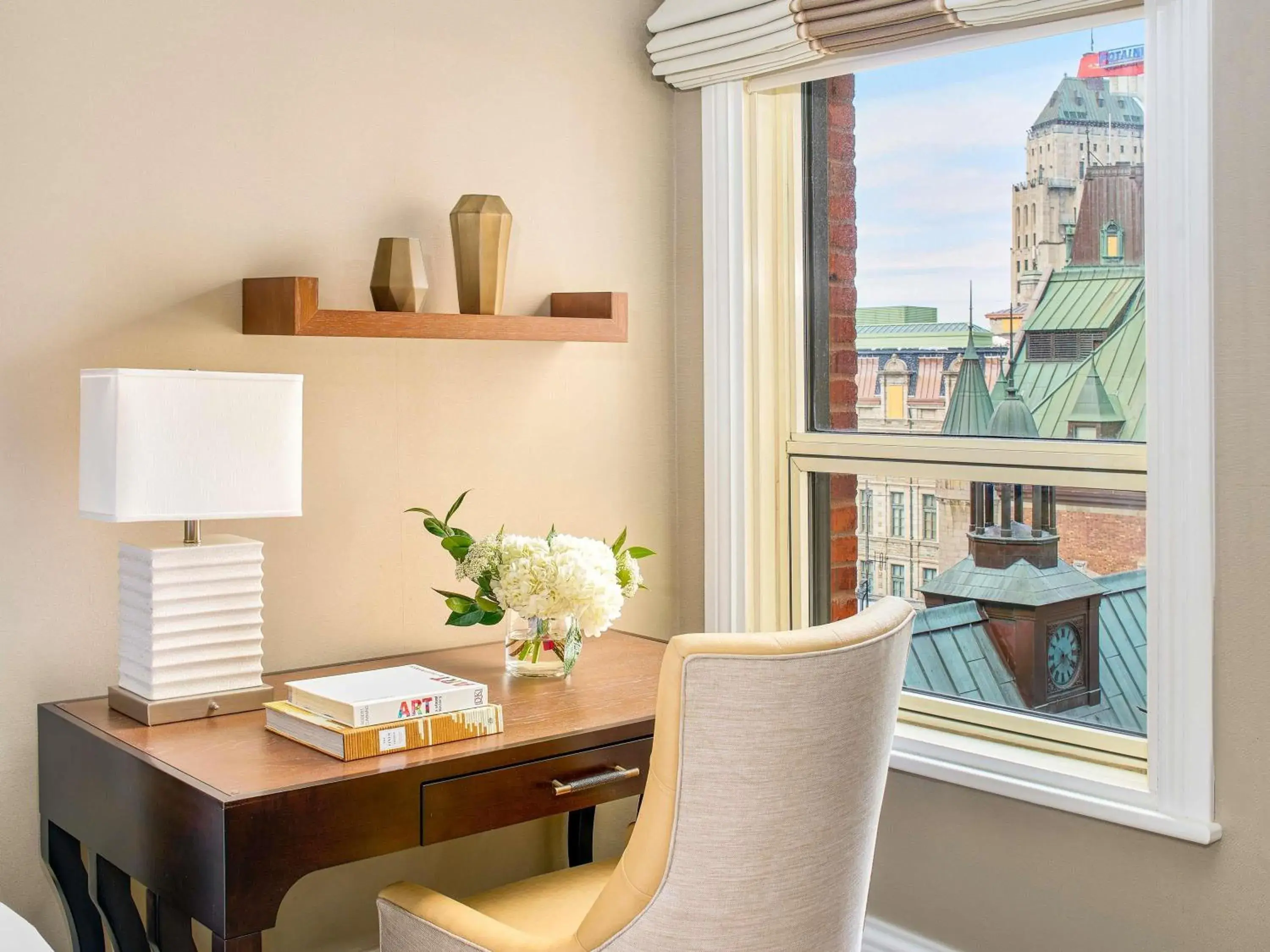 Deluxe Queen Room in Fairmont Le Chateau Frontenac Deluxe Queen Room in Fairmont Le Chateau Frontenac