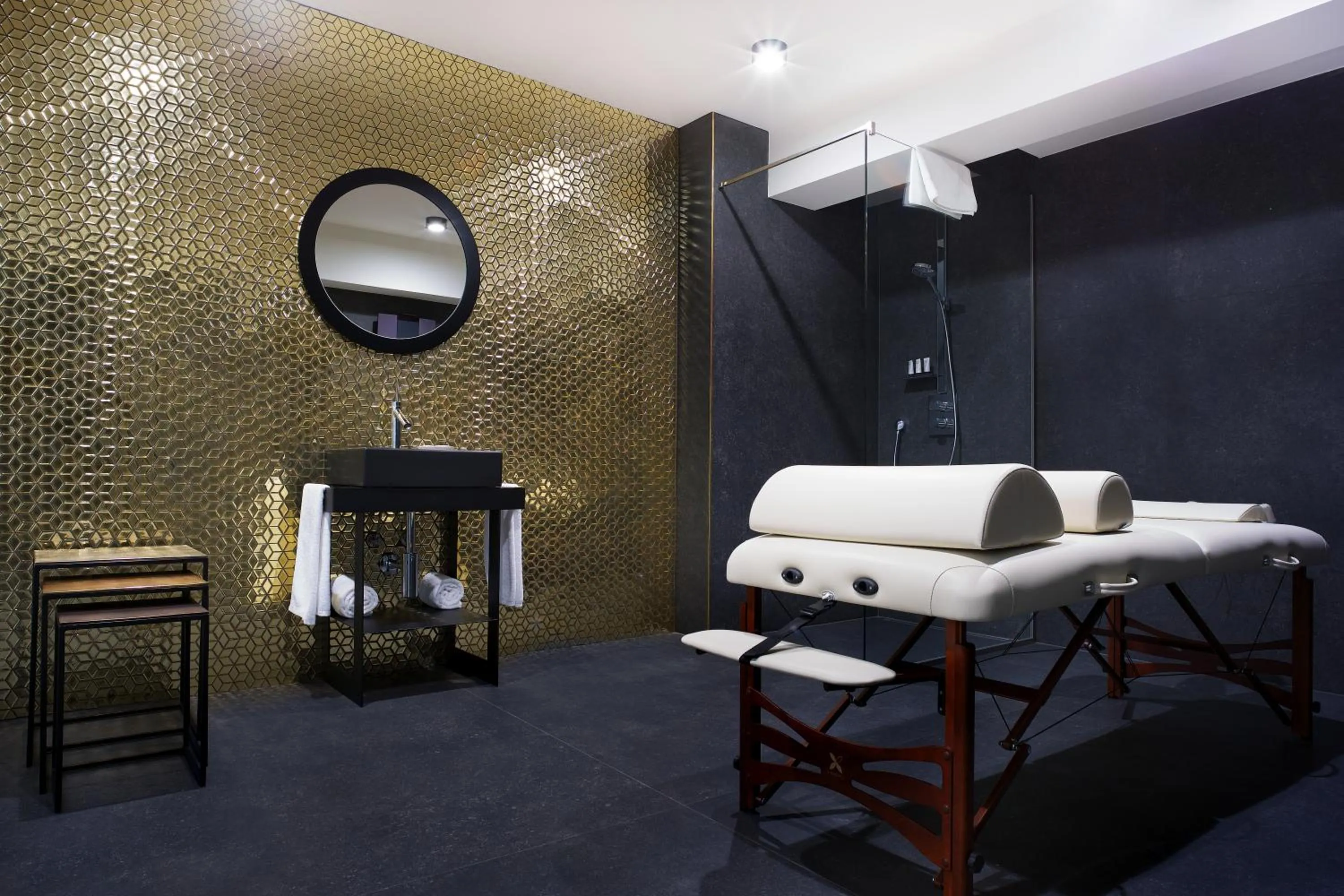 Massage, Bed in Hotel Kossak