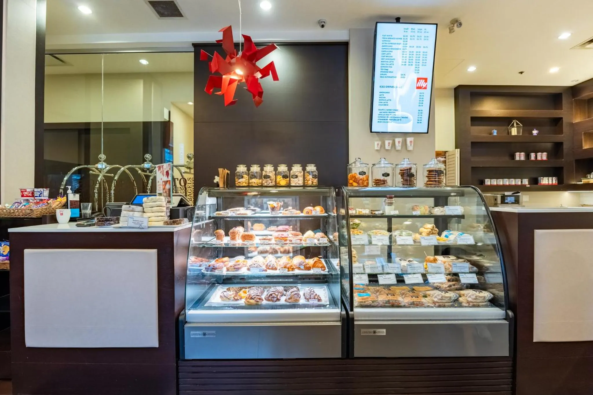 Restaurant/places to eat in Century Plaza Hotel