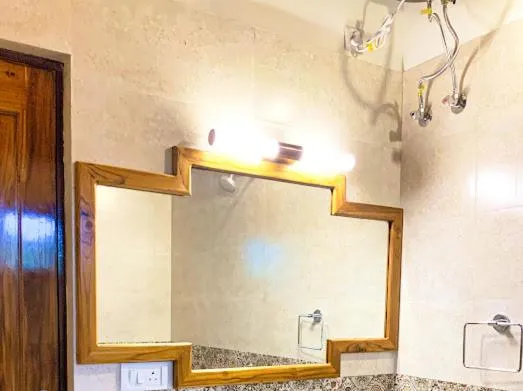 Bathroom in Lar Amorosa Boutique Hotel - Goa