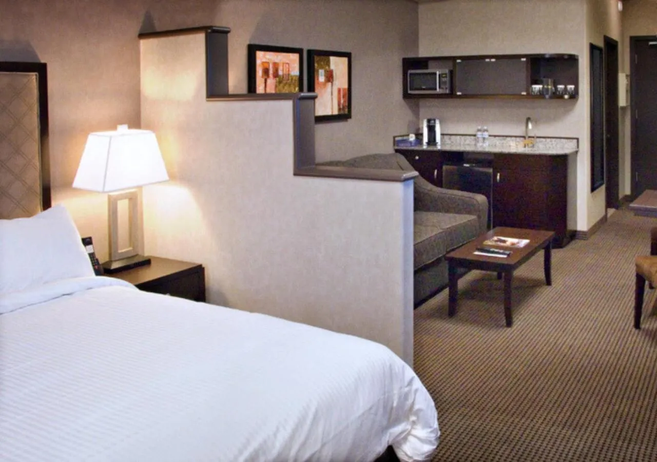 Bed in Acclaim Hotel by CLIQUE