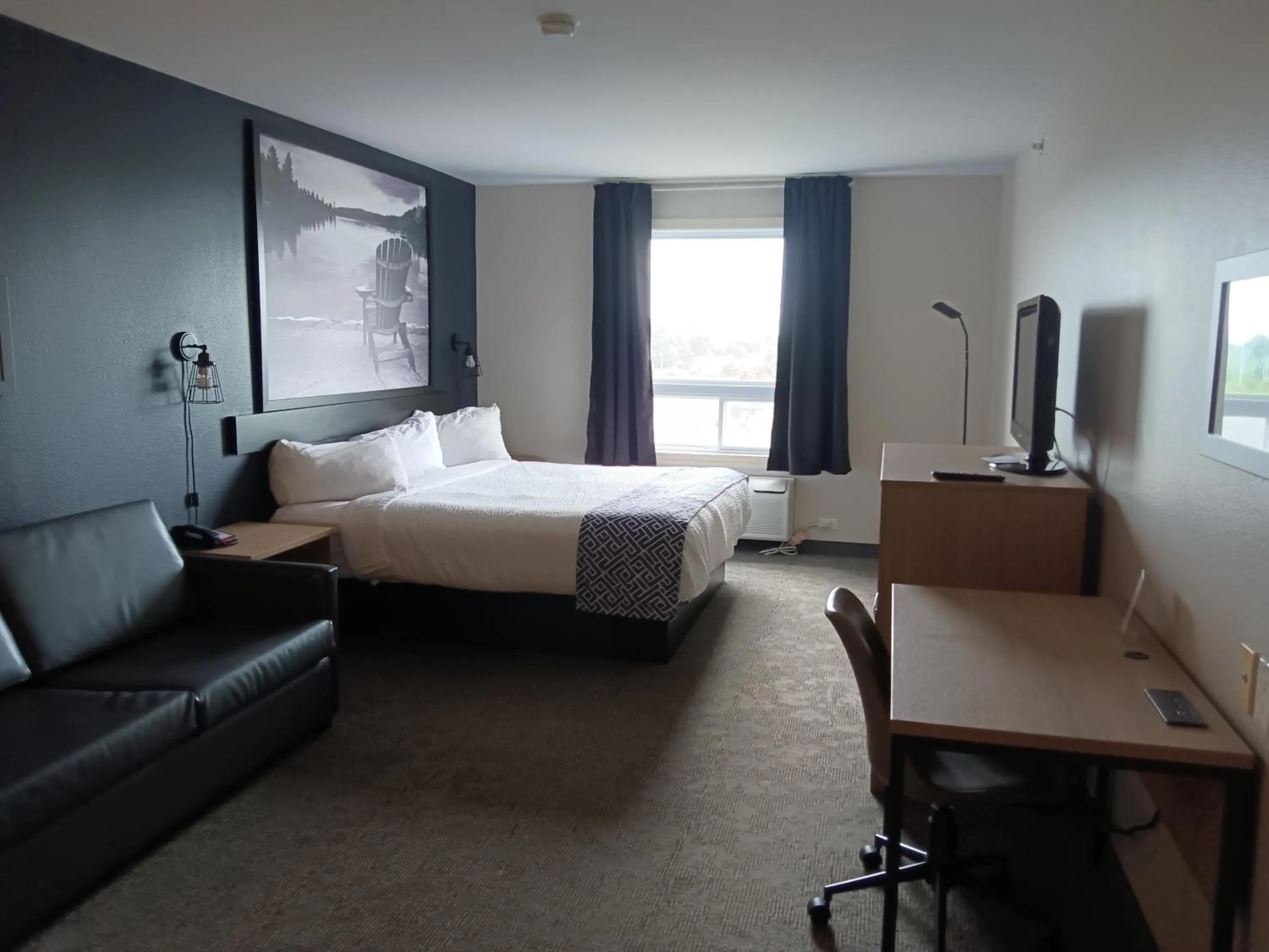 Bed in Super 8 by Wyndham St-Jerome