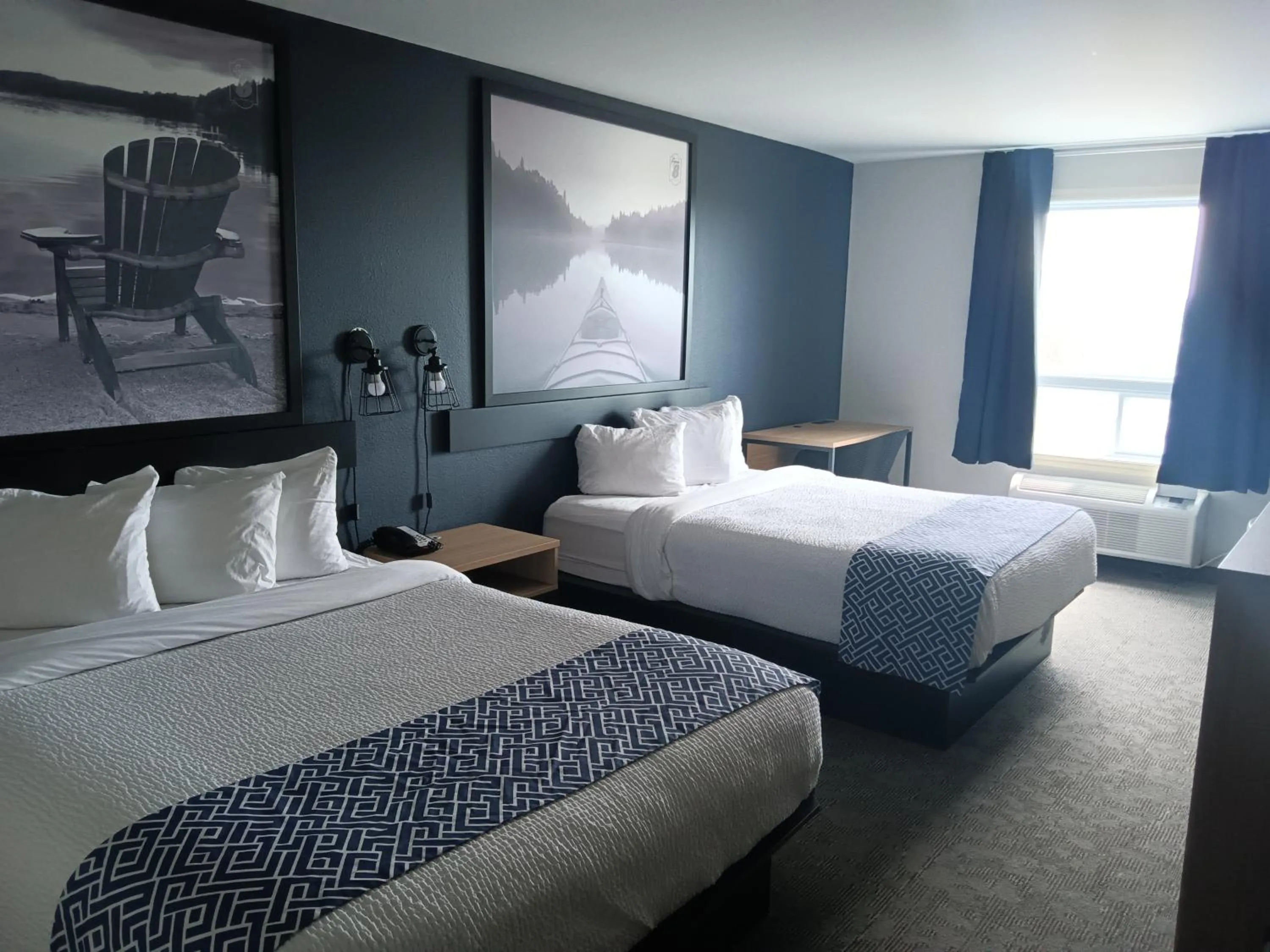 Bed in Super 8 by Wyndham St-Jerome