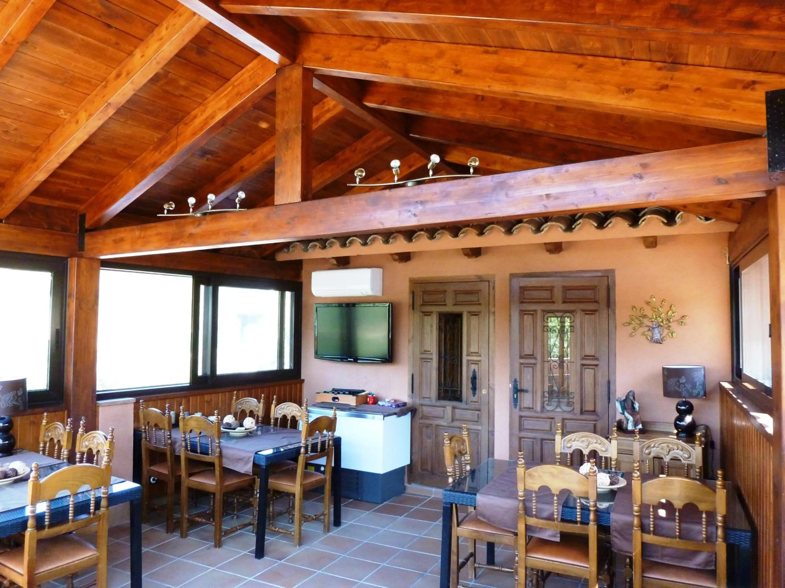 Property building in El Molí de Pontons suites con jacuzzi spa