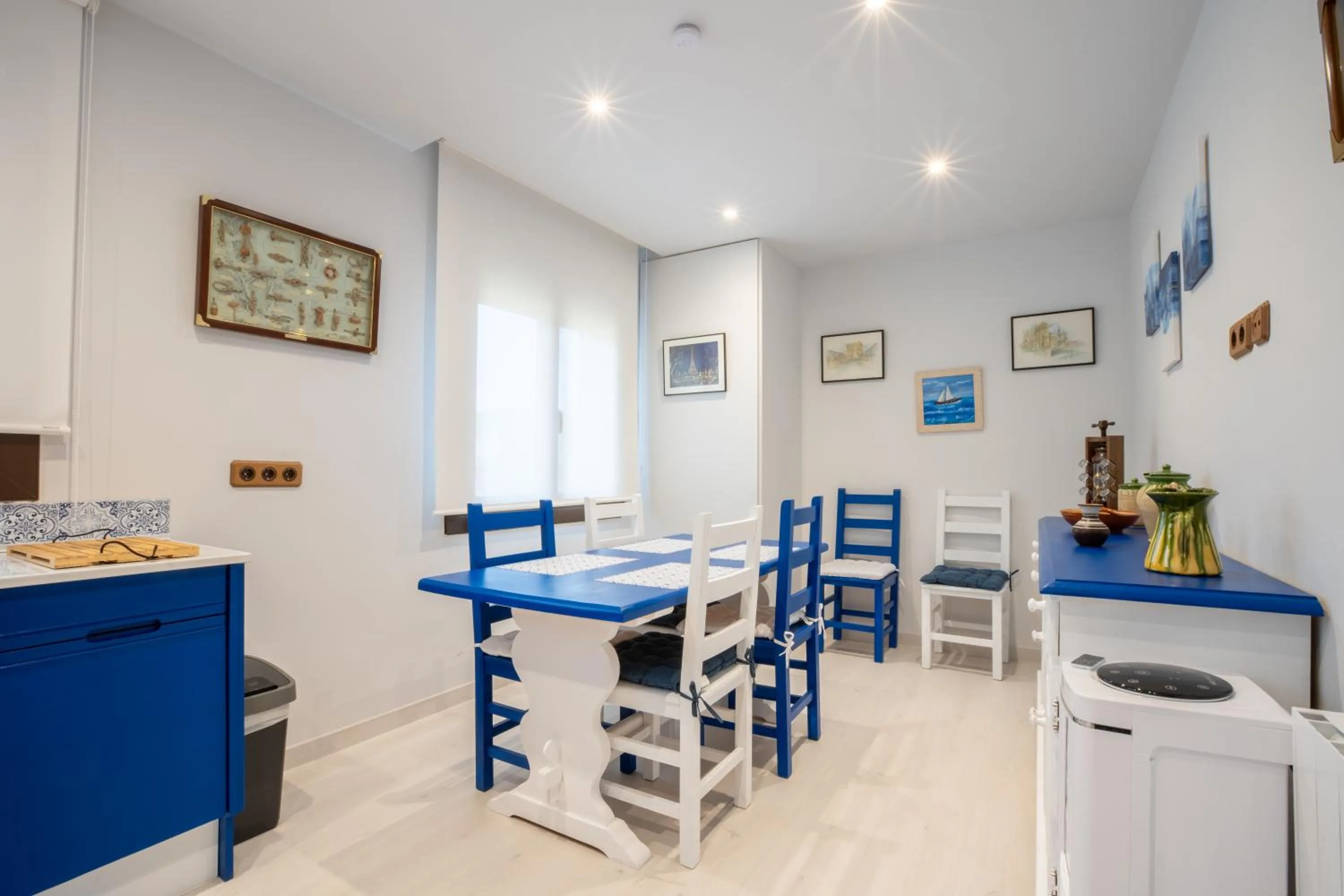 Seating area in El Molí de Pontons suites con jacuzzi spa