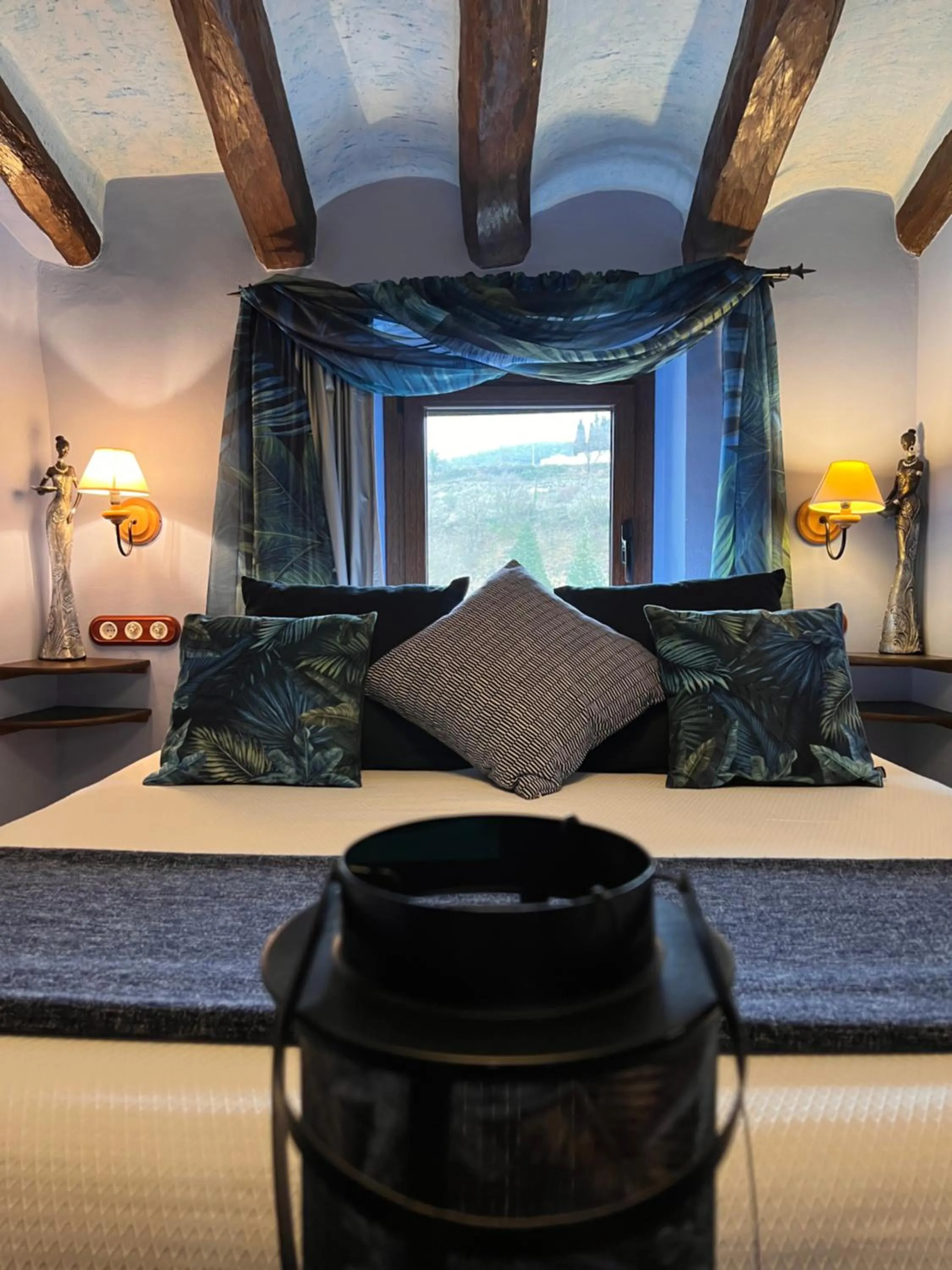 Bedroom, Bed in El Molí de Pontons suites con jacuzzi spa