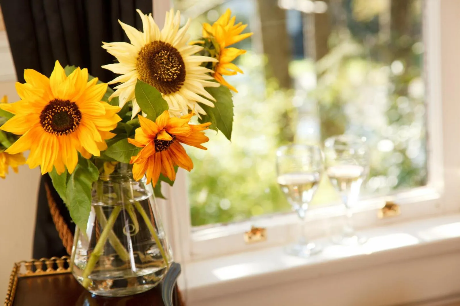 Decorative detail in Abigail's Hotel