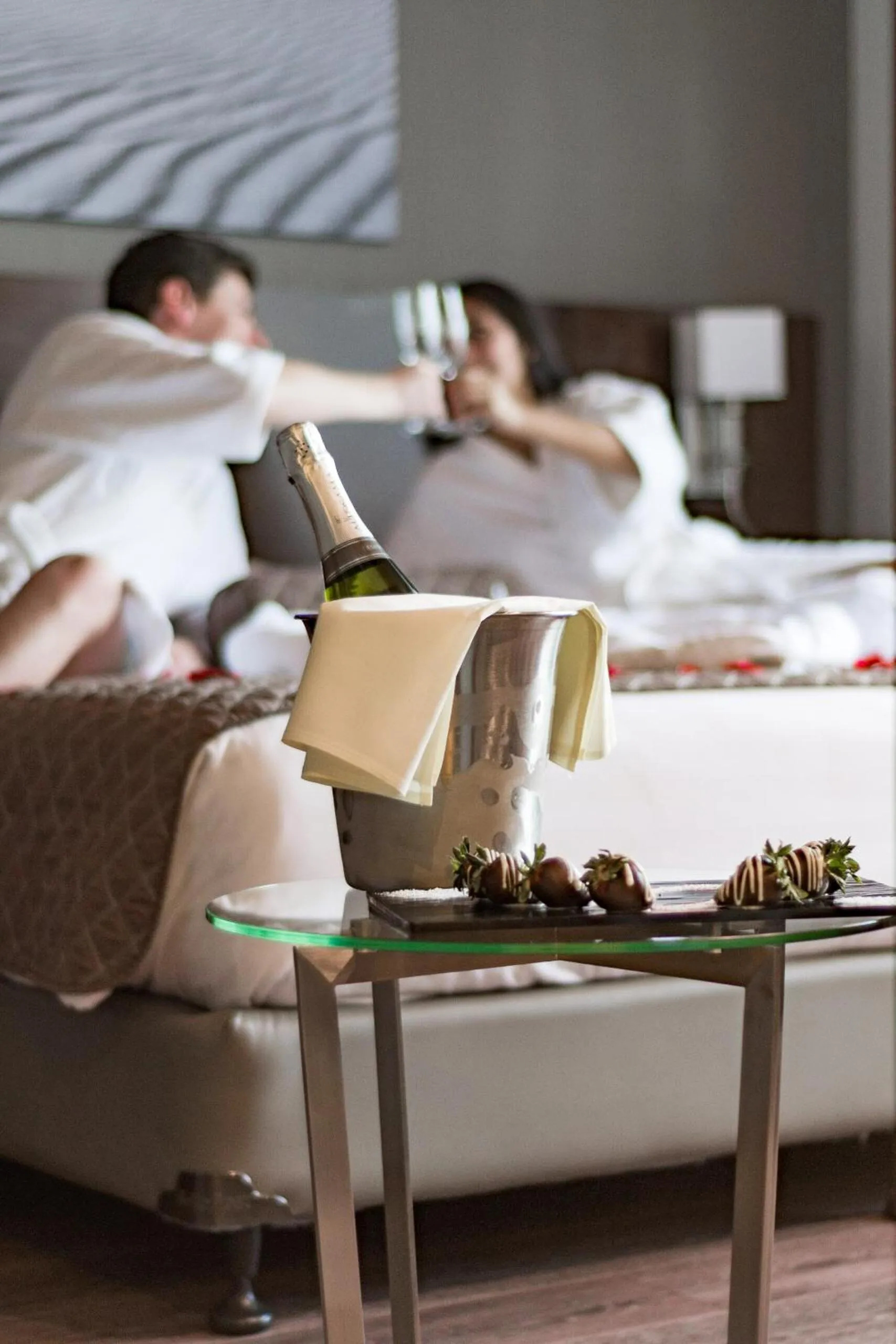 Guests, Bed in Hotel Rennova