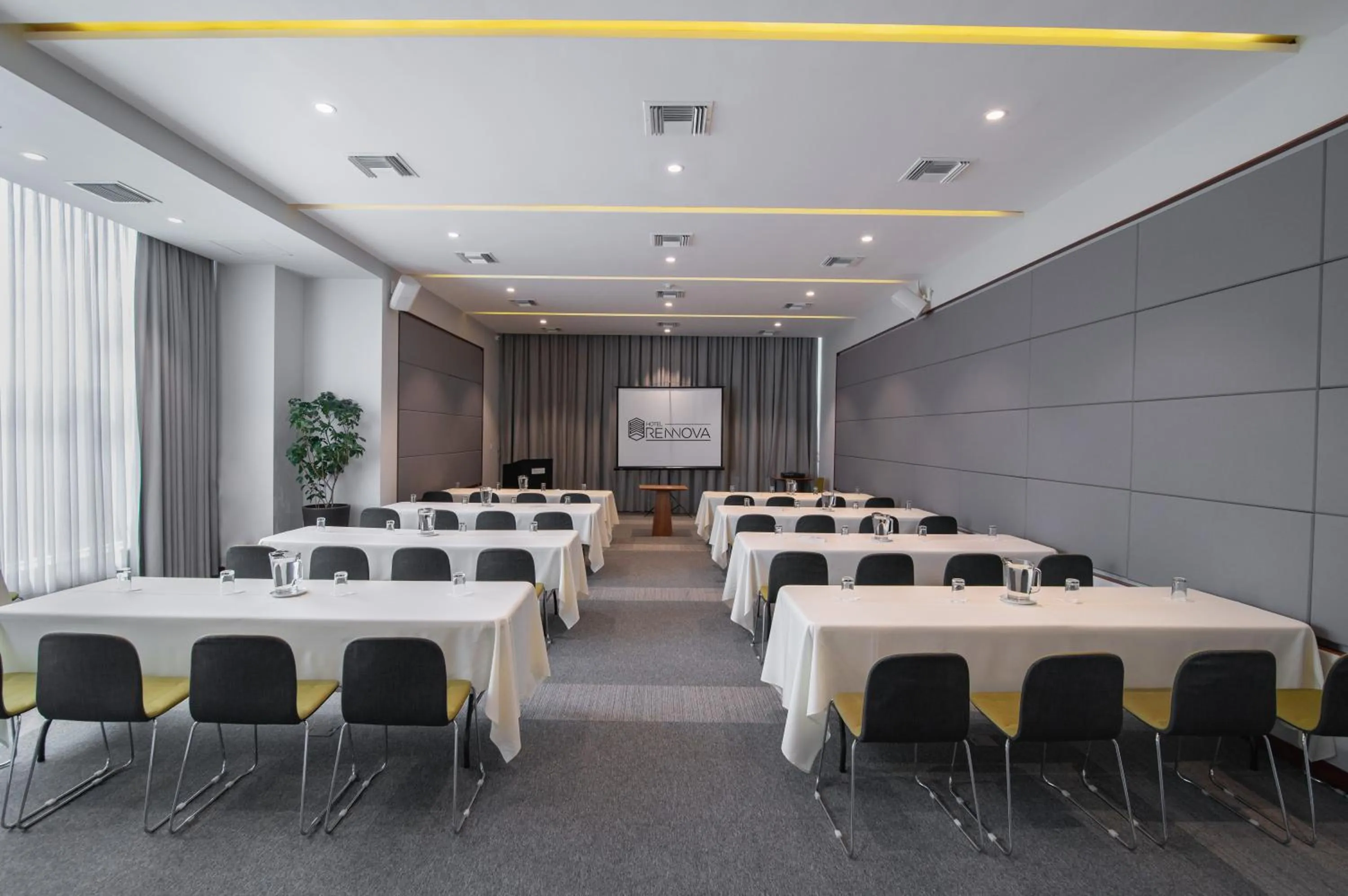 Meeting/conference room in Hotel Rennova