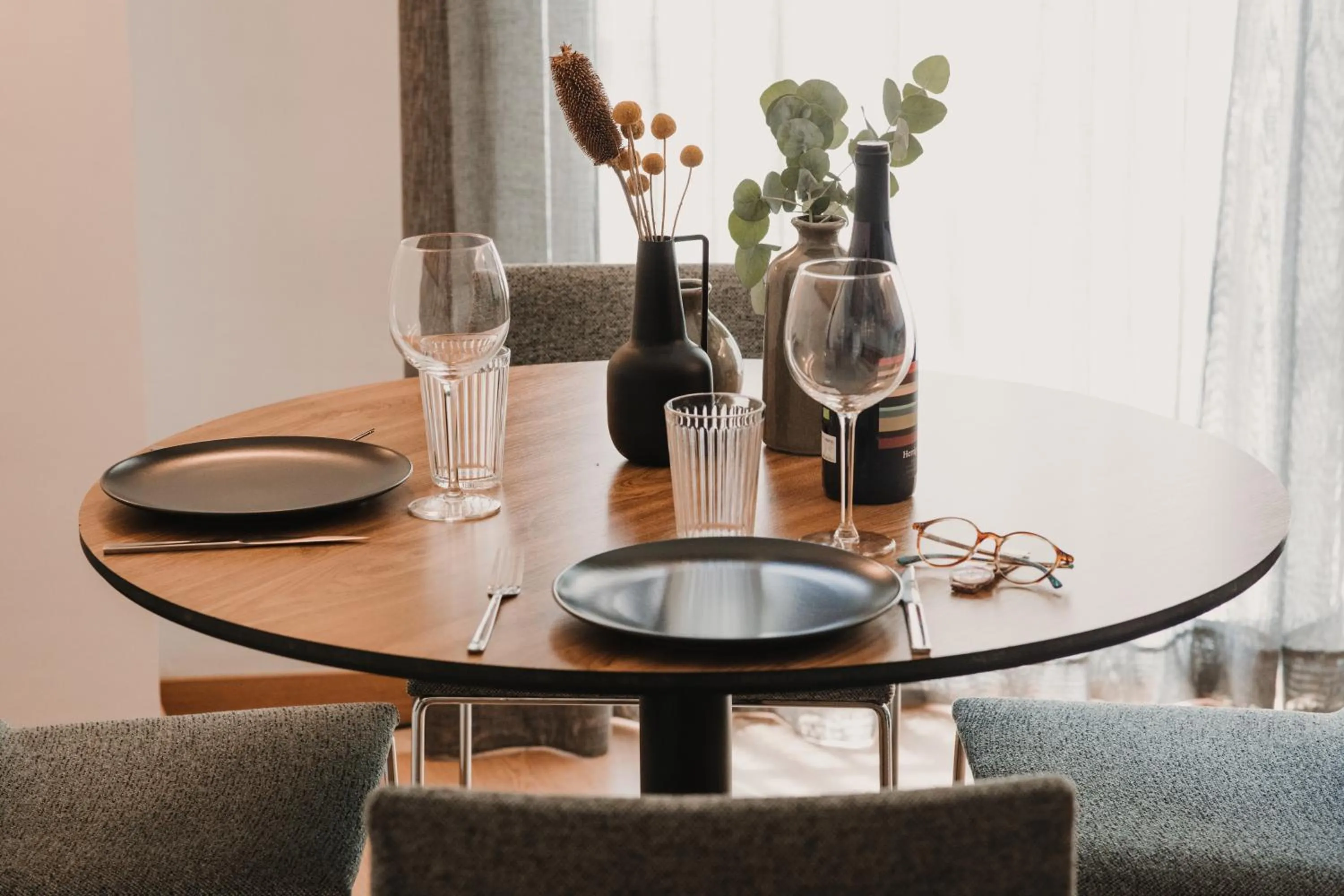 Dining area in Parker The Urban Flats