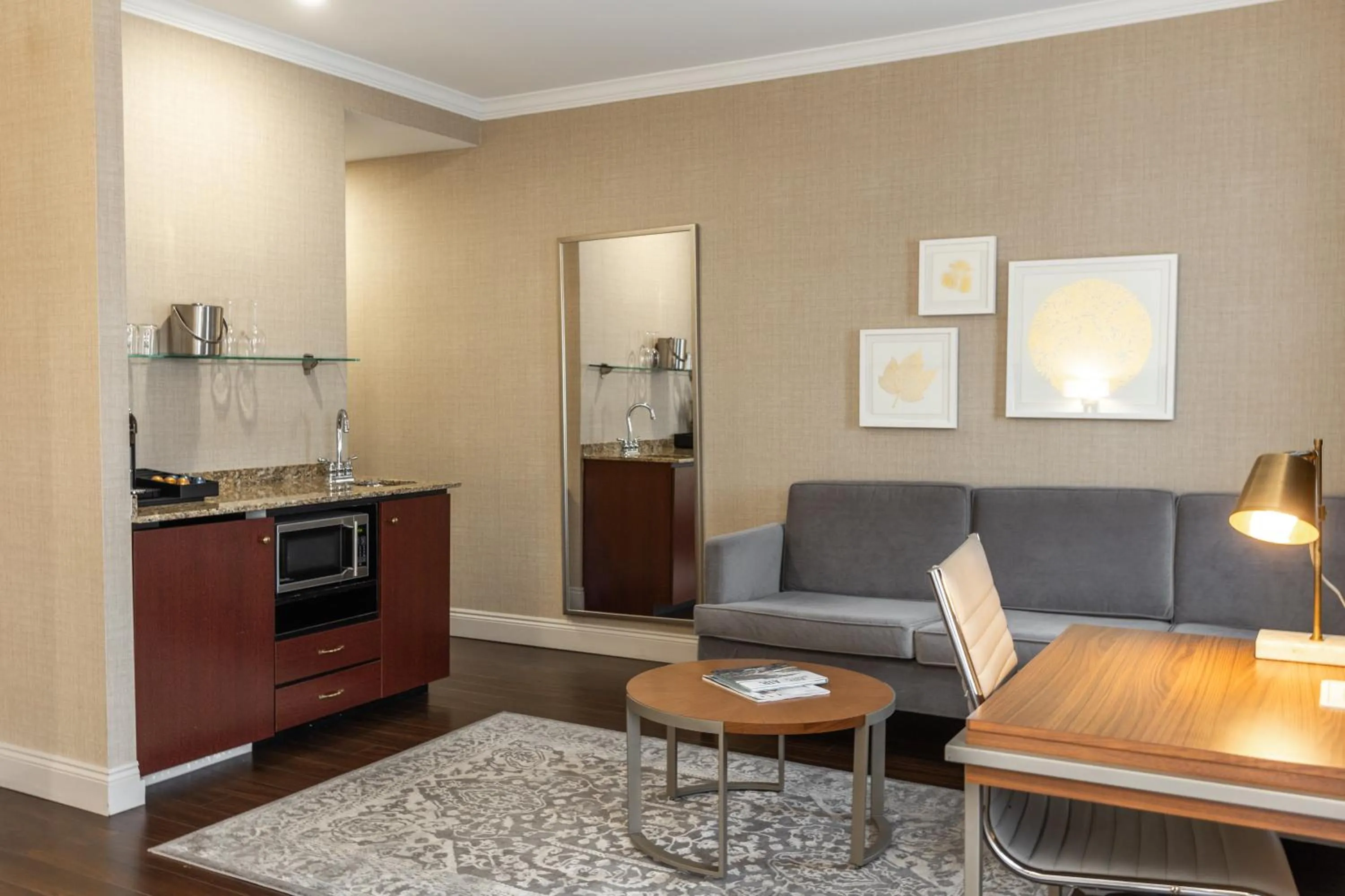 Kitchen or kitchenette in The Lord Nelson Hotel & Suites