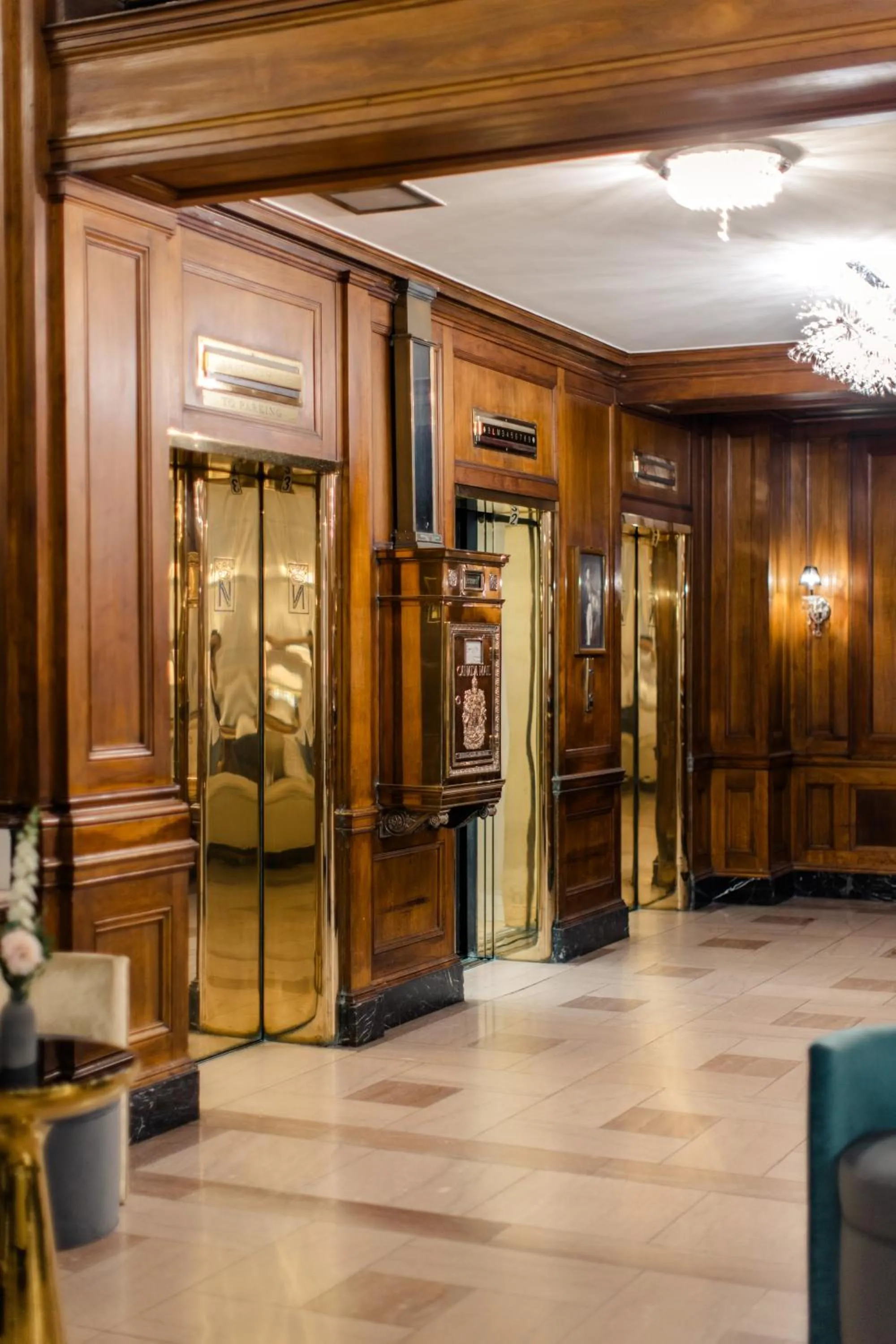 elevator in The Lord Nelson Hotel & Suites