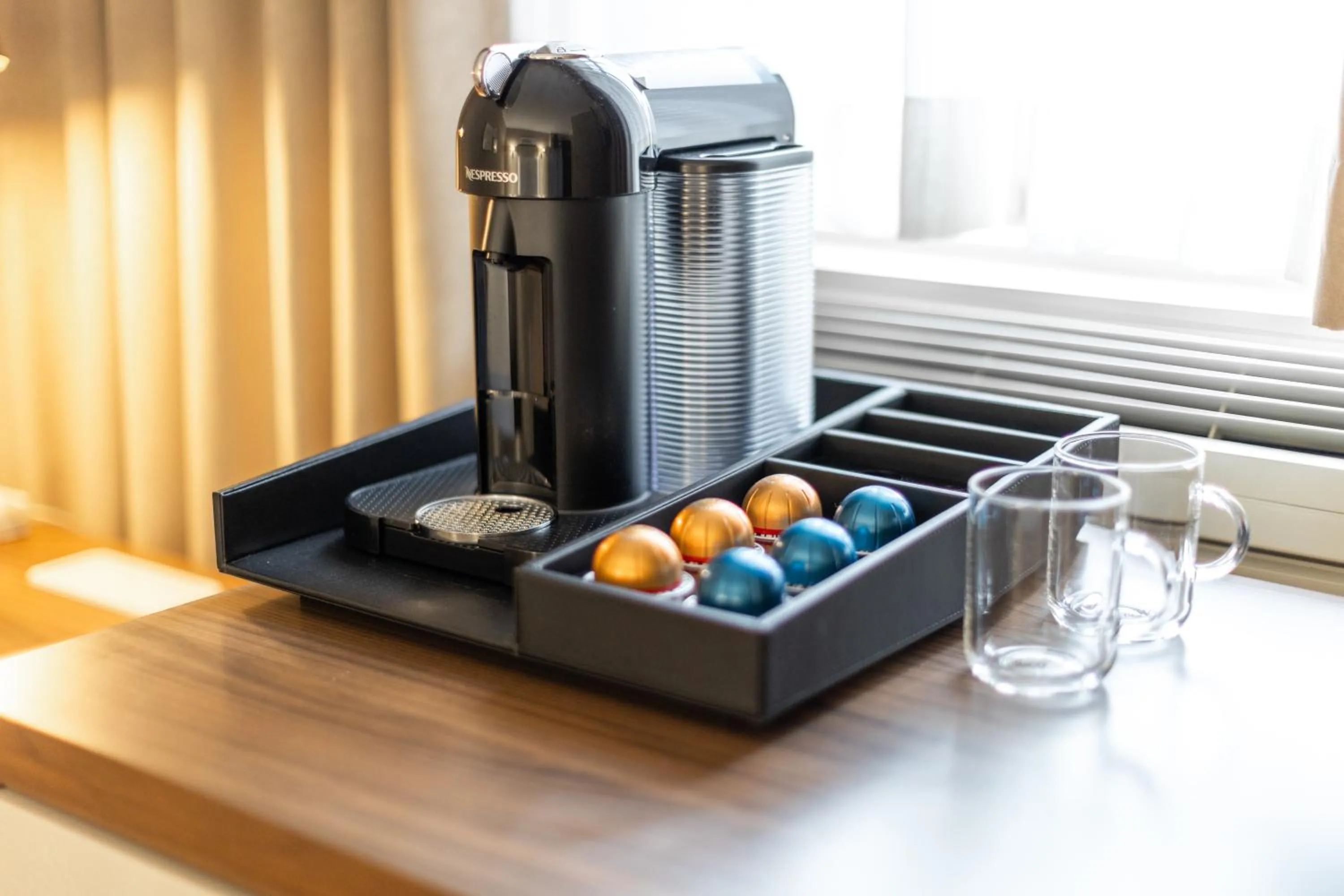 Coffee/tea facilities in The Lord Nelson Hotel & Suites