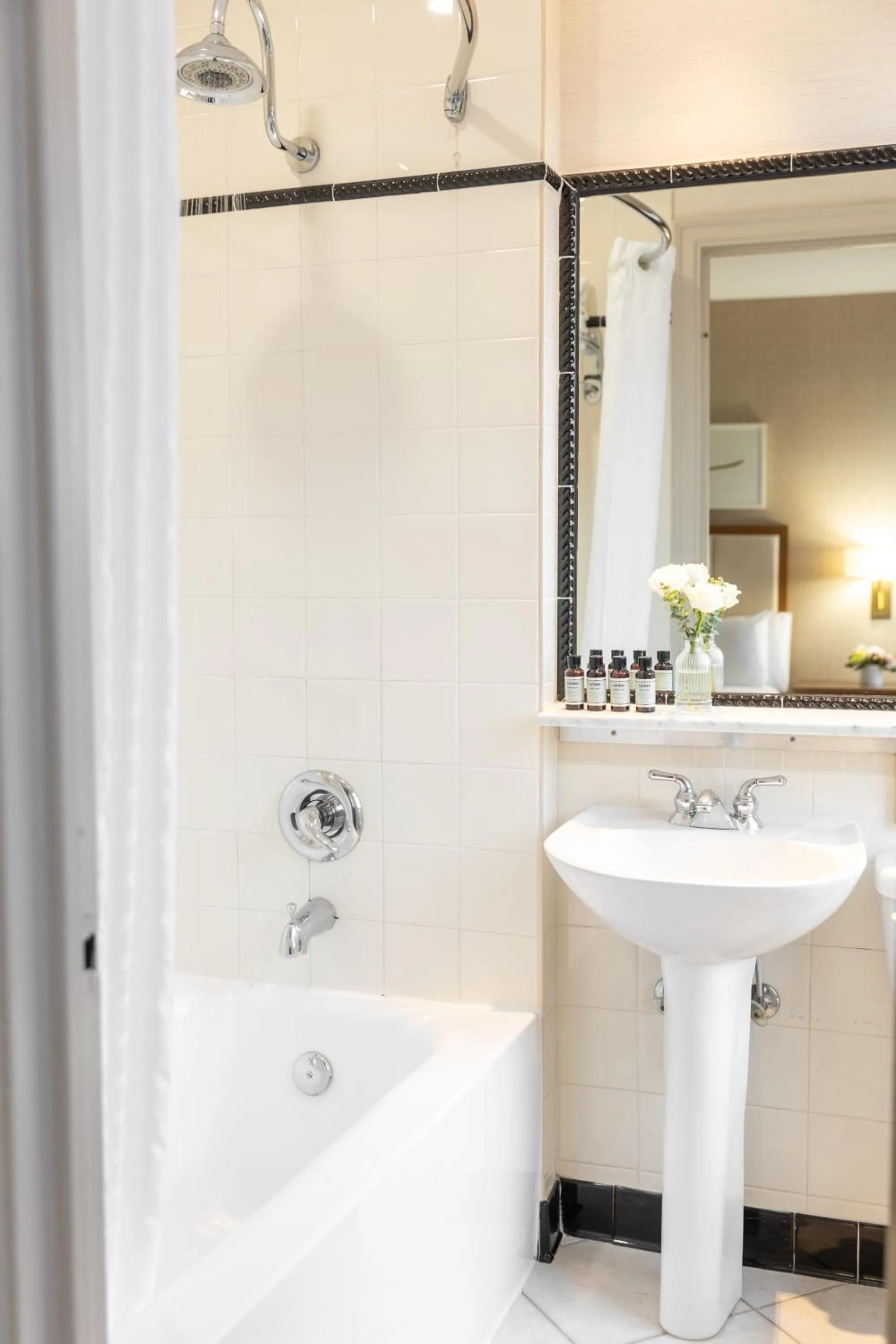 Bathroom in The Lord Nelson Hotel & Suites