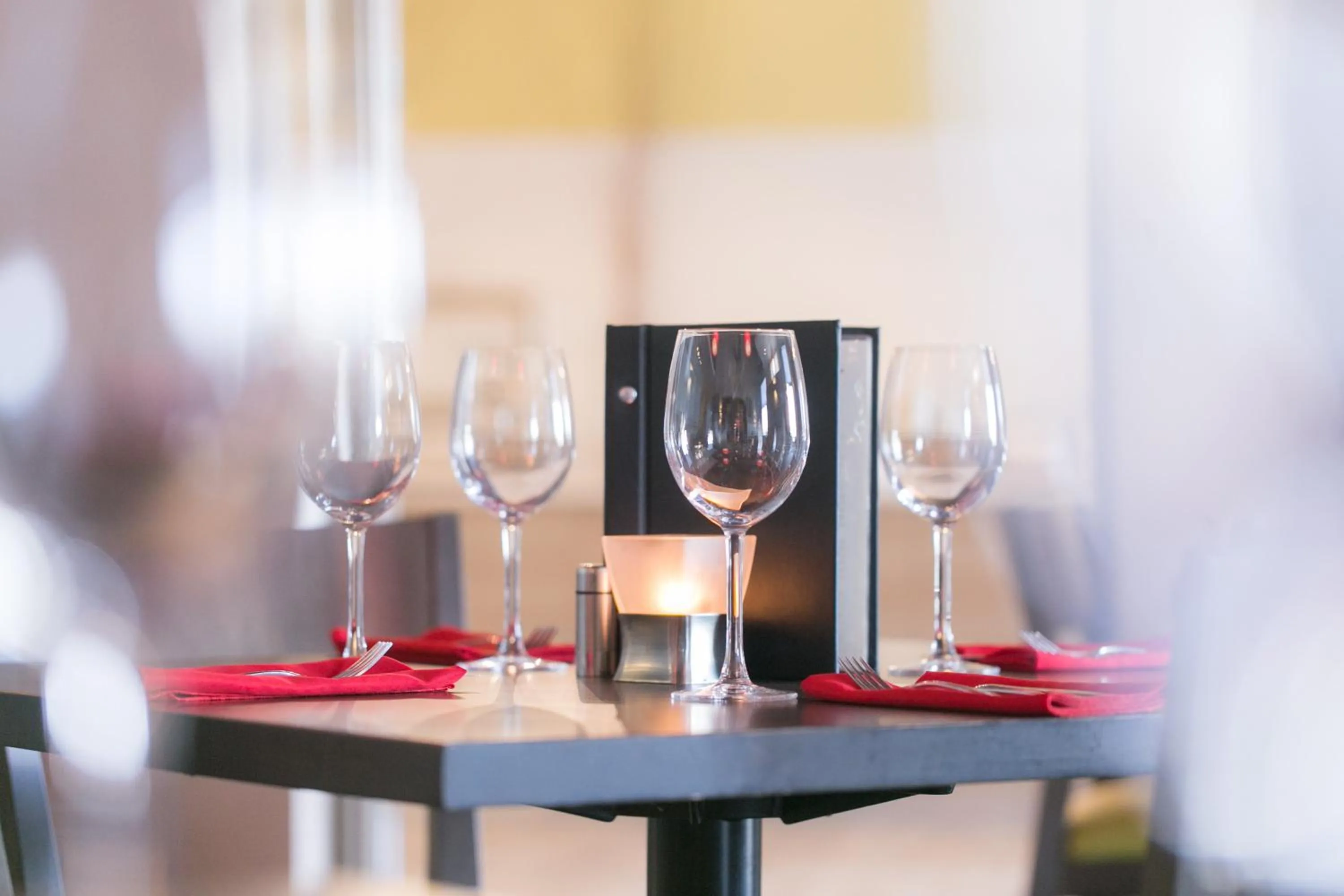 Restaurant/places to eat in Best Western Dartmouth Hotel & Suites