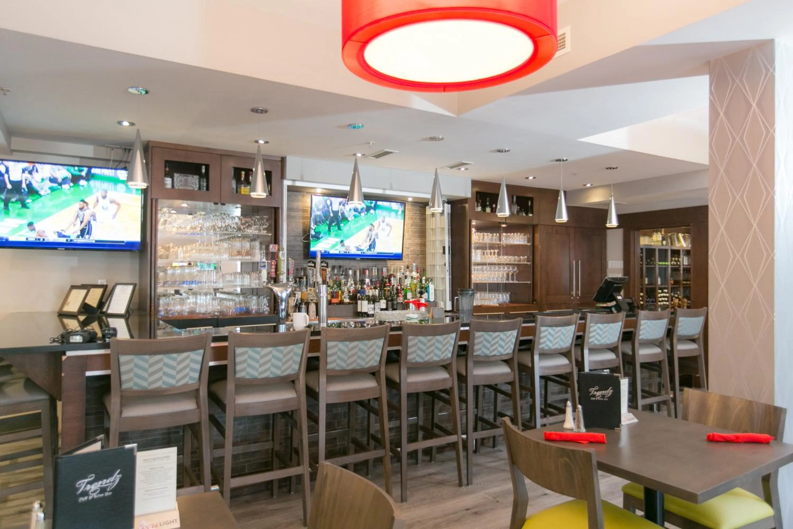 Lounge or bar in Best Western Dartmouth Hotel & Suites