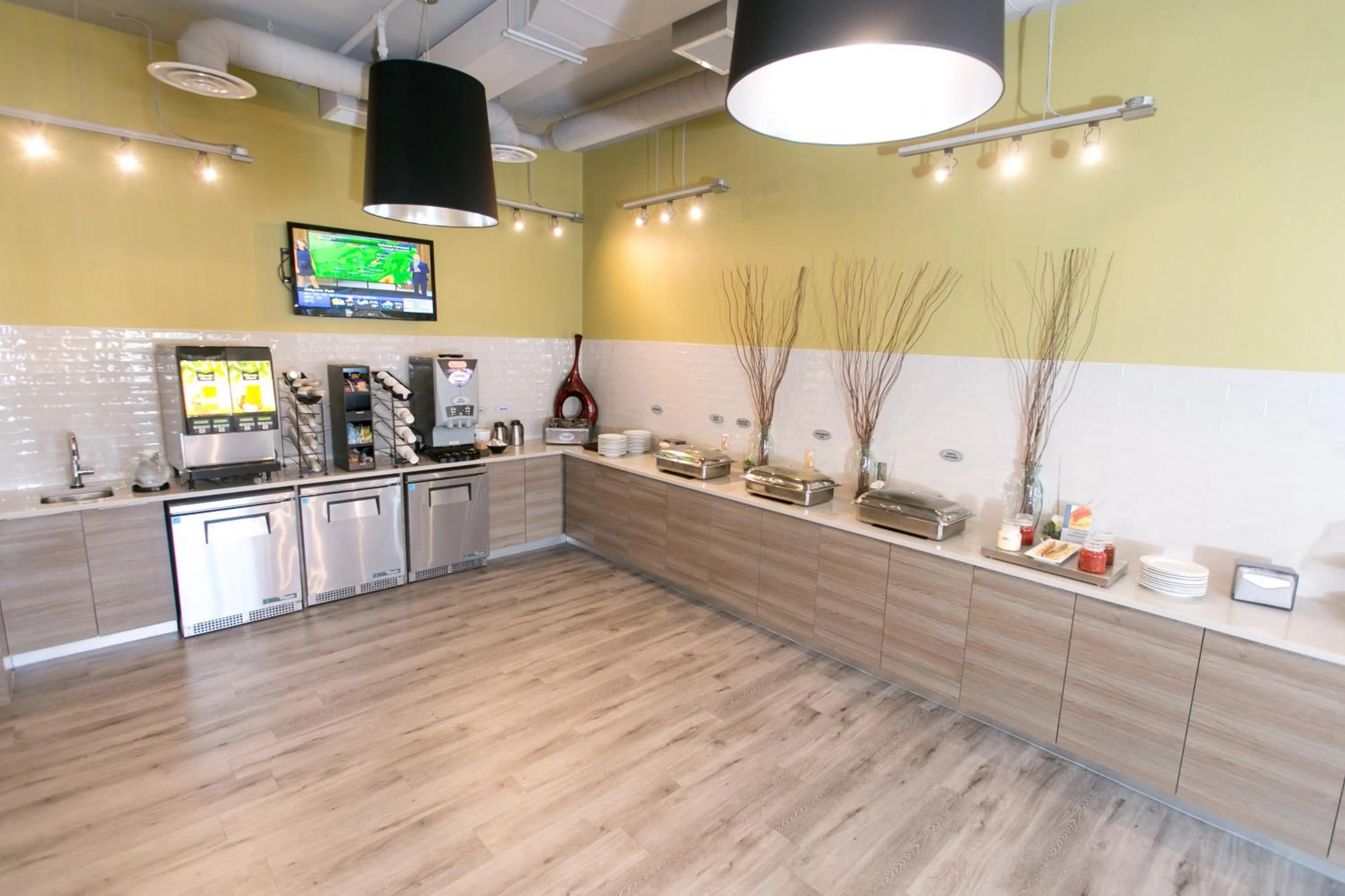 Breakfast in Best Western Dartmouth Hotel & Suites