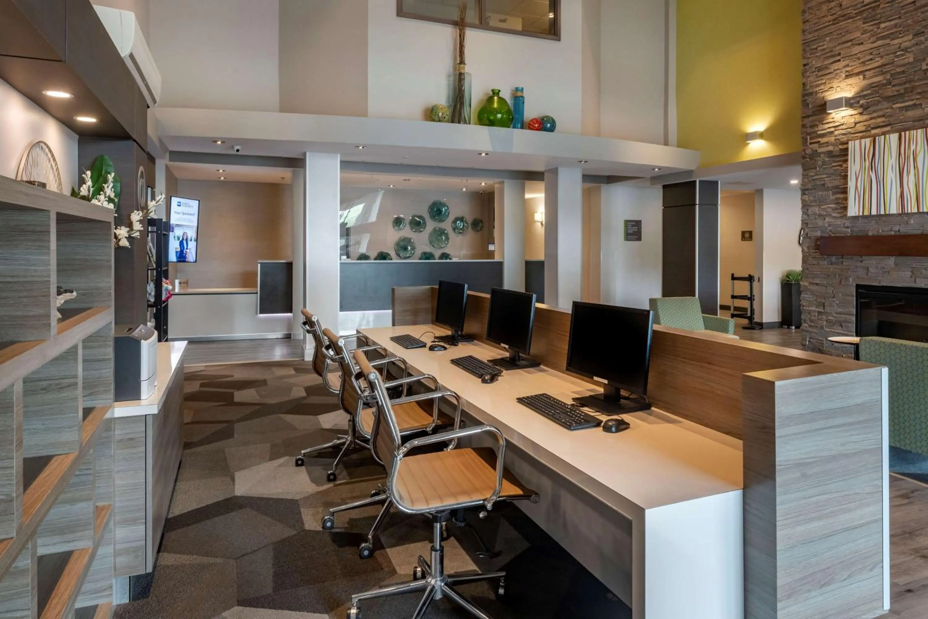 Business facilities in Best Western Dartmouth Hotel & Suites