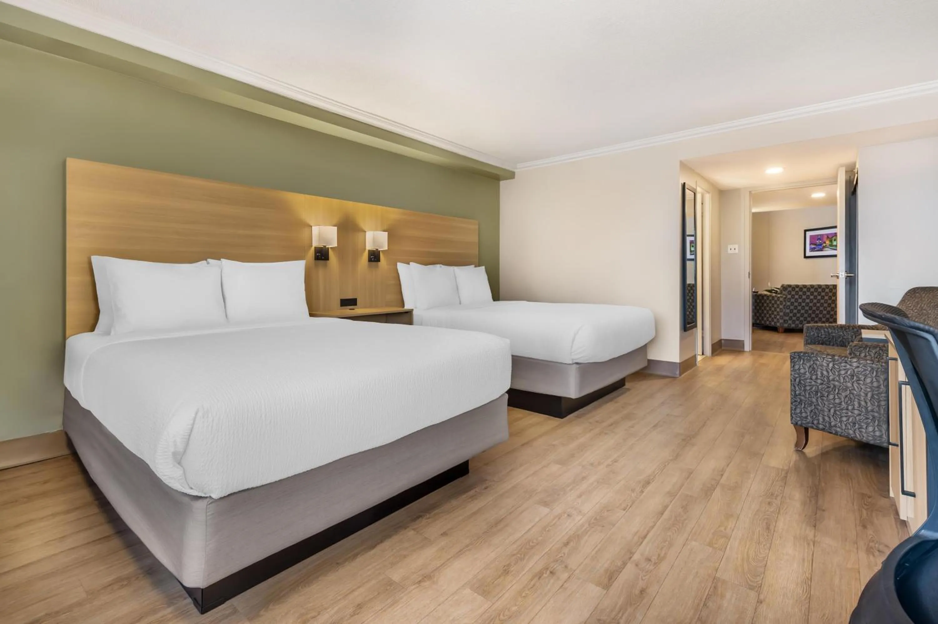 Bedroom, Bed in Best Western Plus Ottawa City Centre