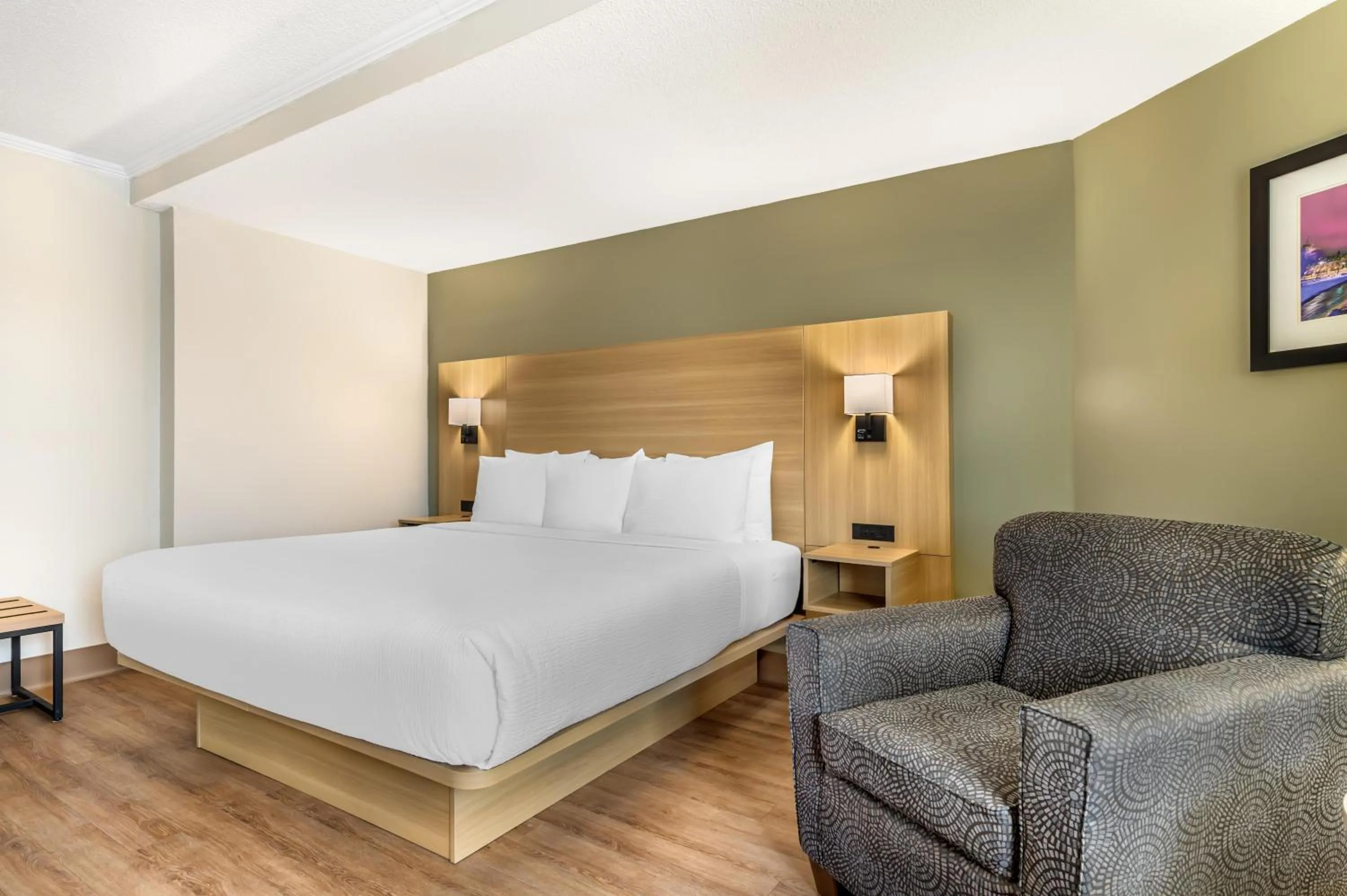 Bedroom, Bed in Best Western Plus Ottawa City Centre