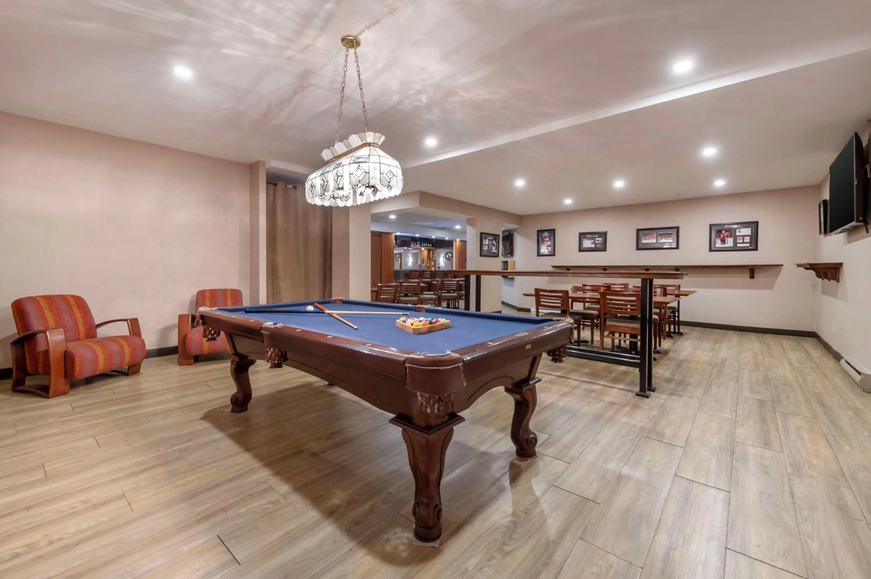 Property building in Best Western Plus Ottawa City Centre