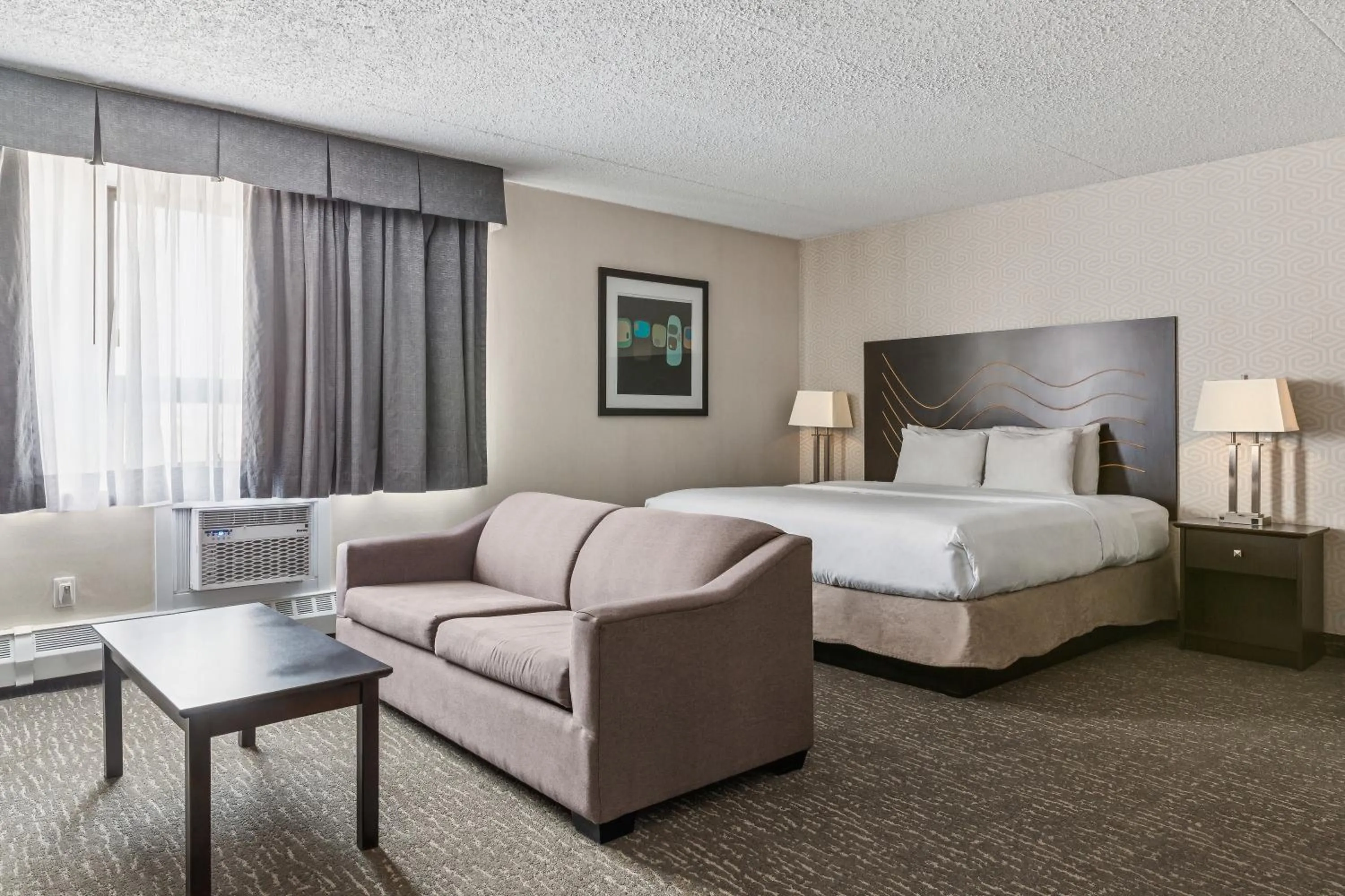 Bed in Radisson Hotel & Conference Centre Edmonton