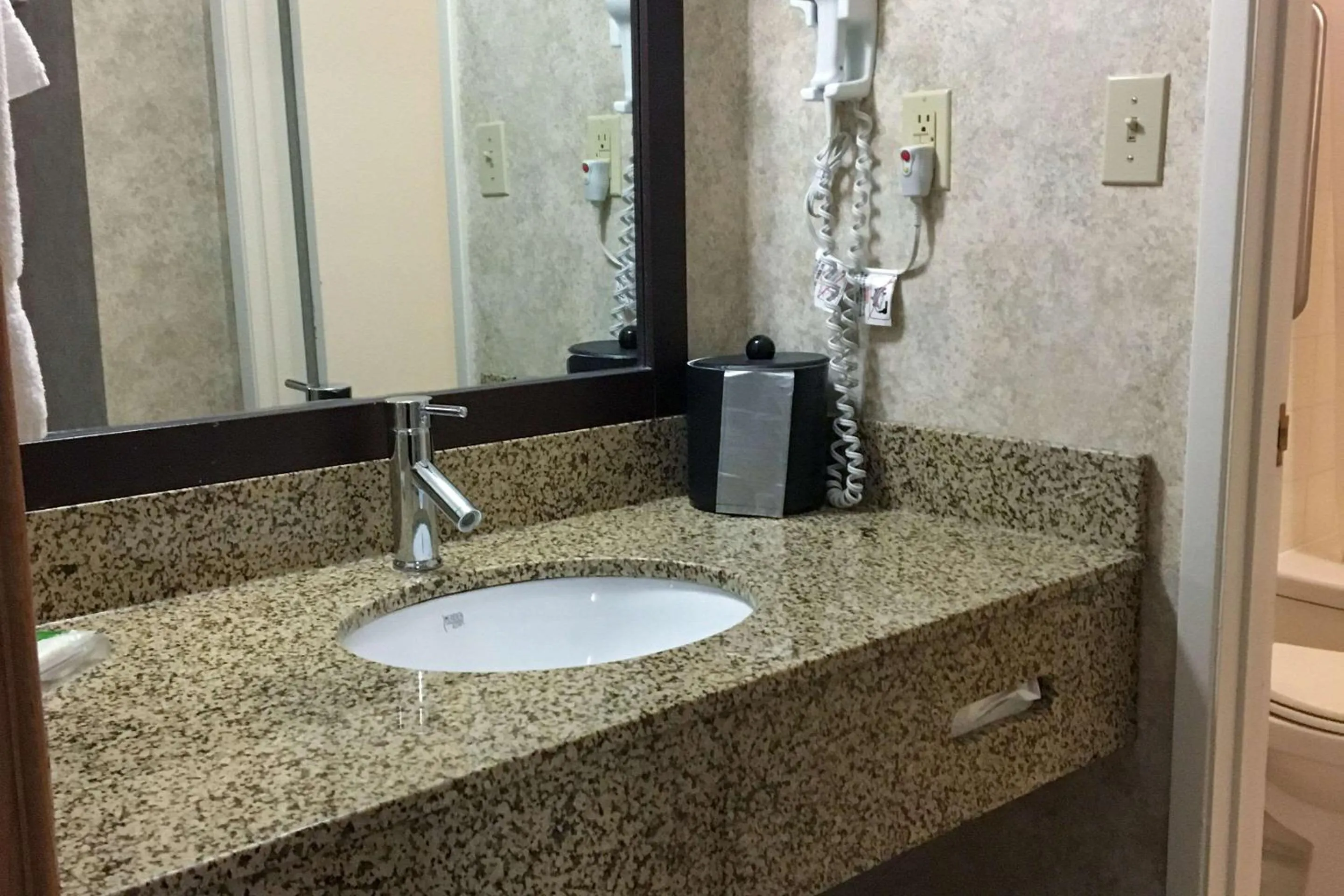 Bedroom in Radisson Hotel & Conference Centre Edmonton