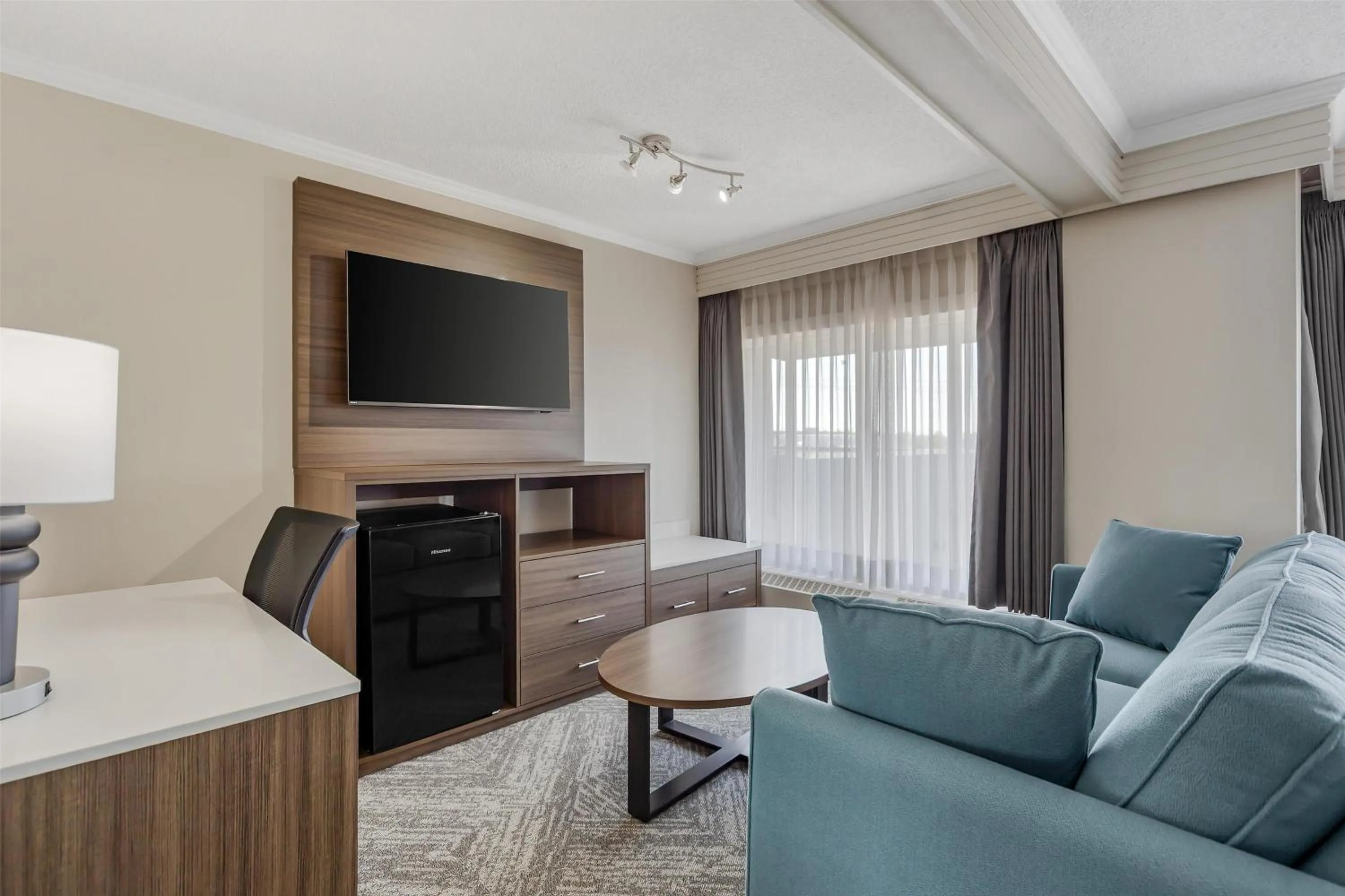 Bedroom in Best Western Cedar Park Inn