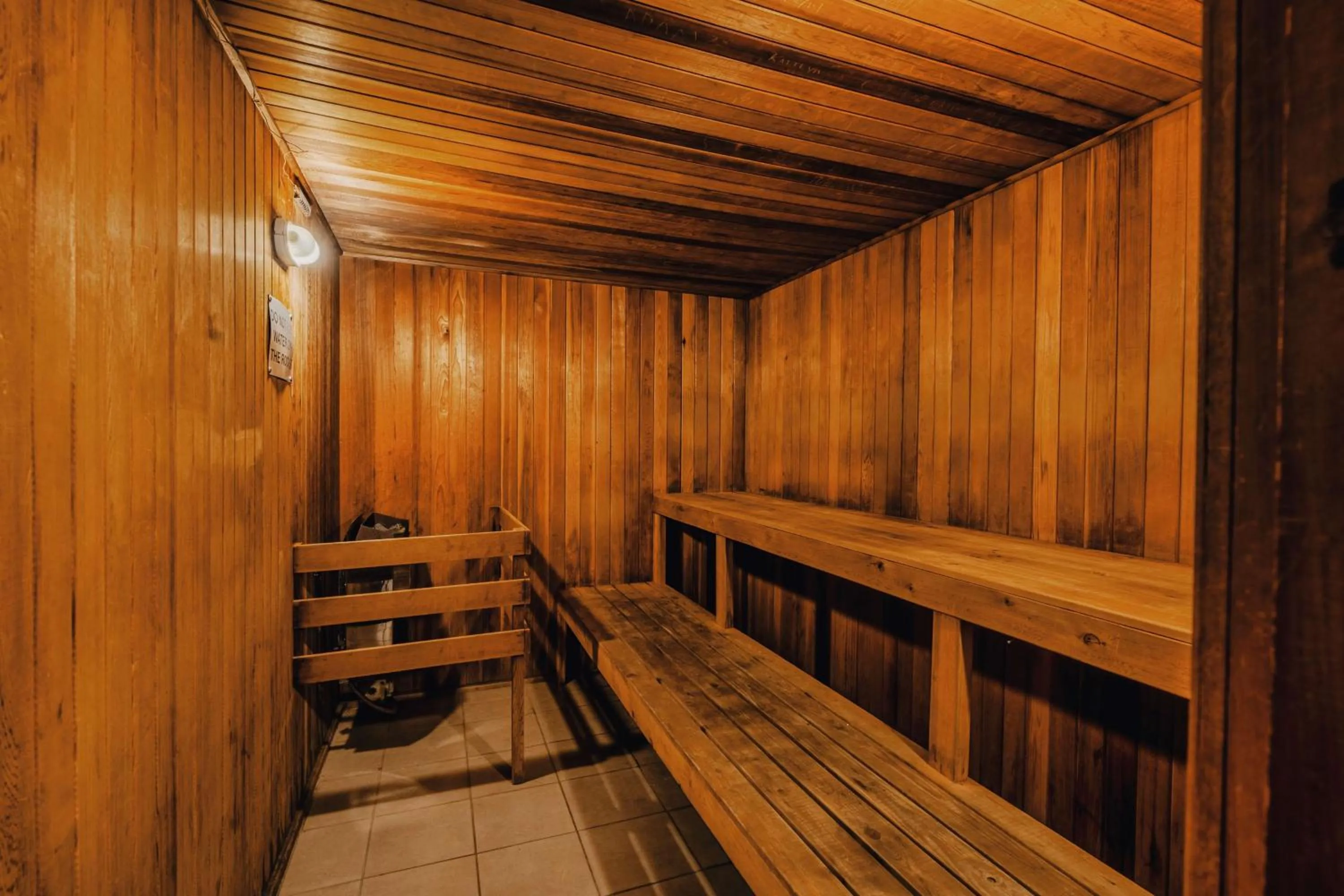 Fitness centre/facilities in SureStay Plus by Best Western Coquitlam