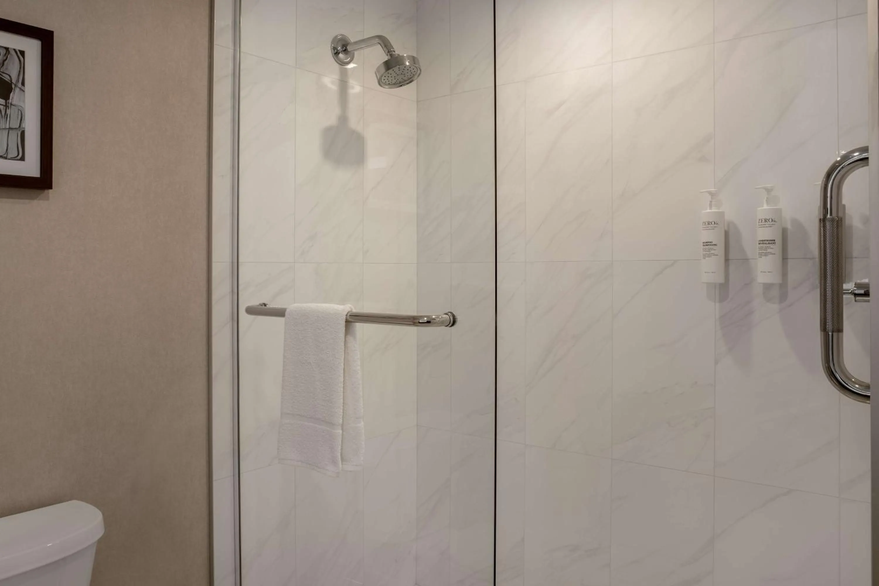 Bathroom in Hampton Inn By Hilton Winnipeg Downtown