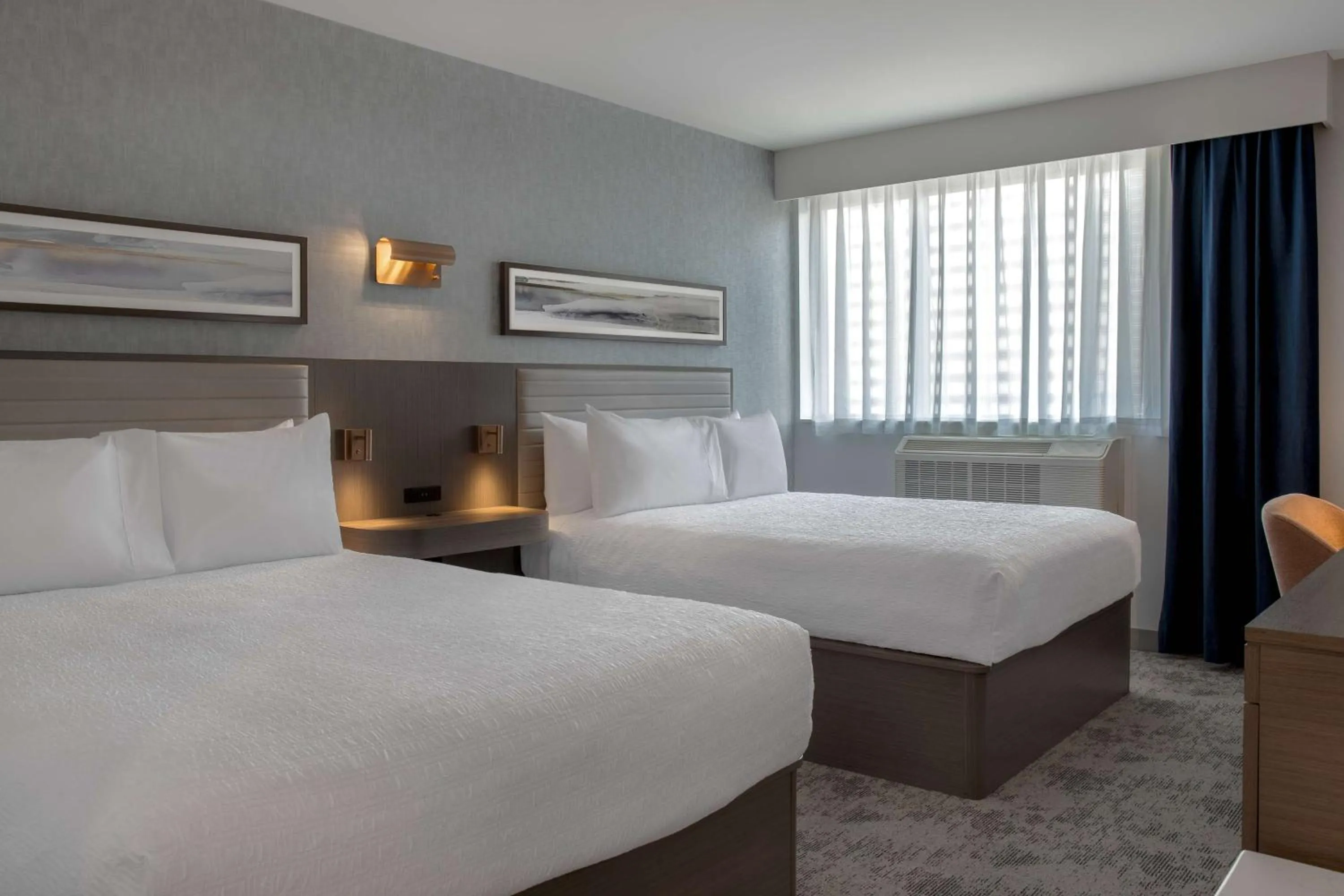 Bed in Hampton Inn By Hilton Winnipeg Downtown