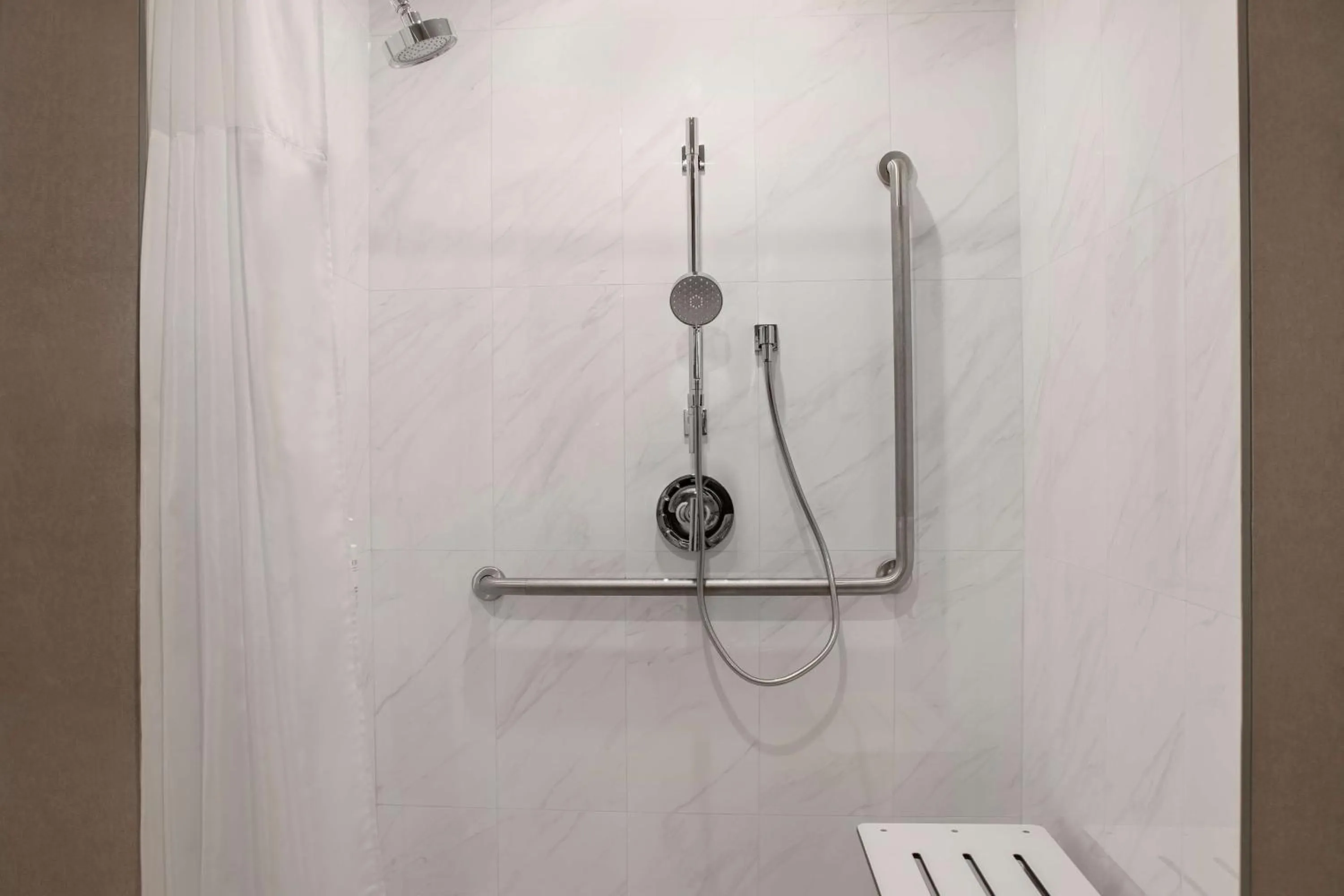 Bathroom in Hampton Inn By Hilton Winnipeg Downtown