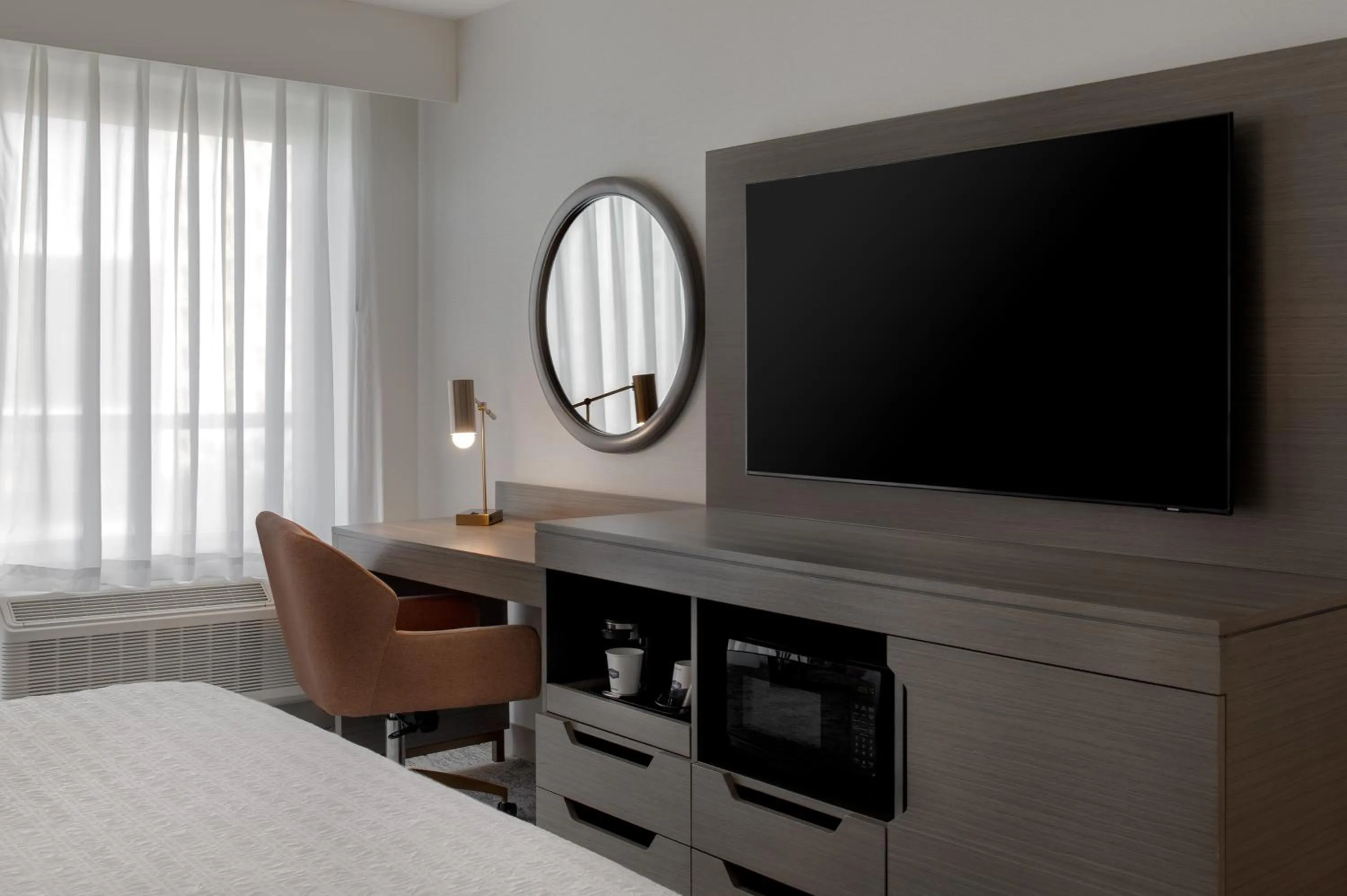 TV and multimedia in Hampton Inn By Hilton Winnipeg Downtown