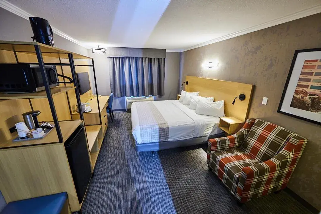 King Room - Adults Only in Mount Robson Inn King Room - Adults Only in Mount Robson Inn