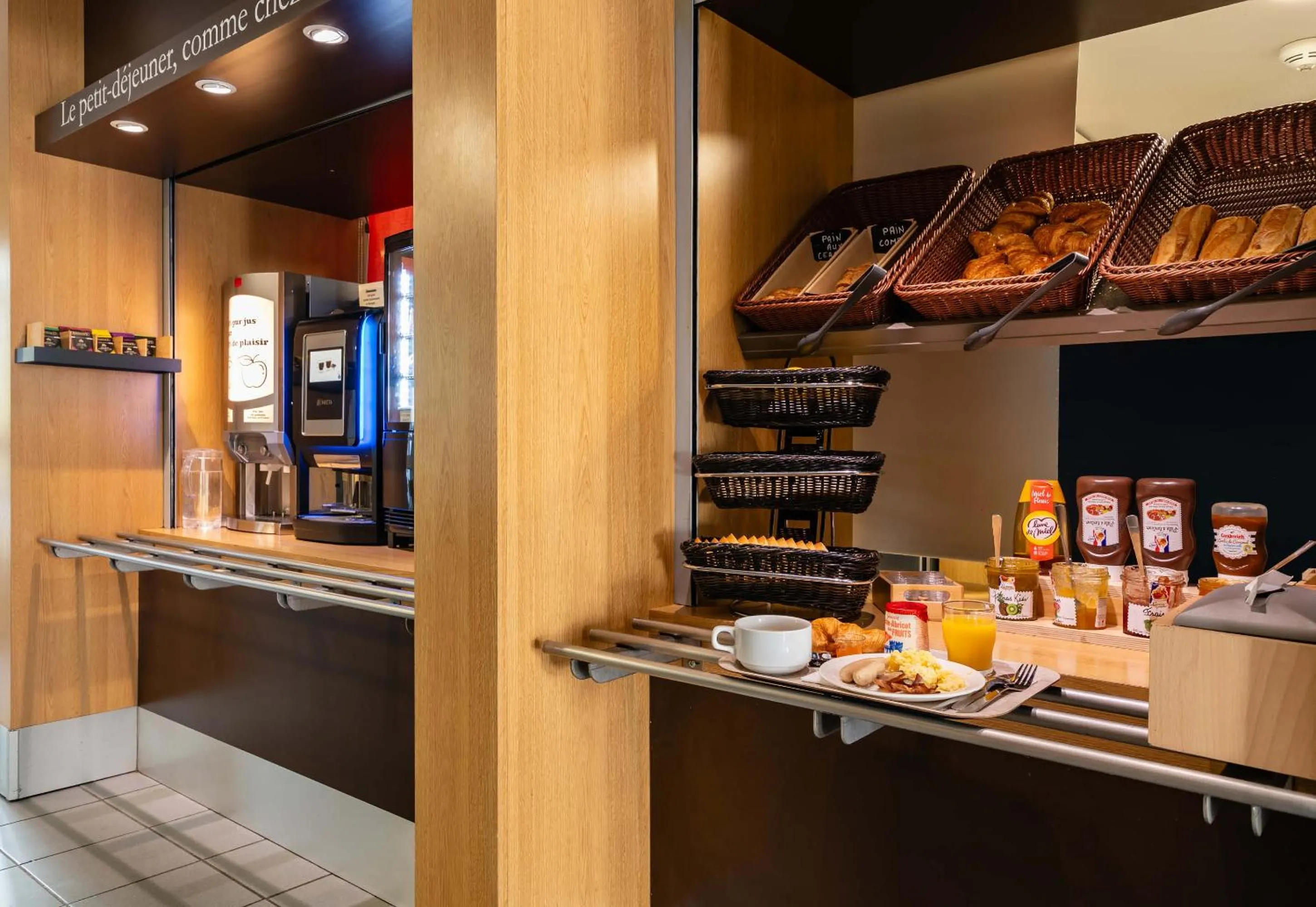 Breakfast in B&B HOTEL Grenoble Université 1