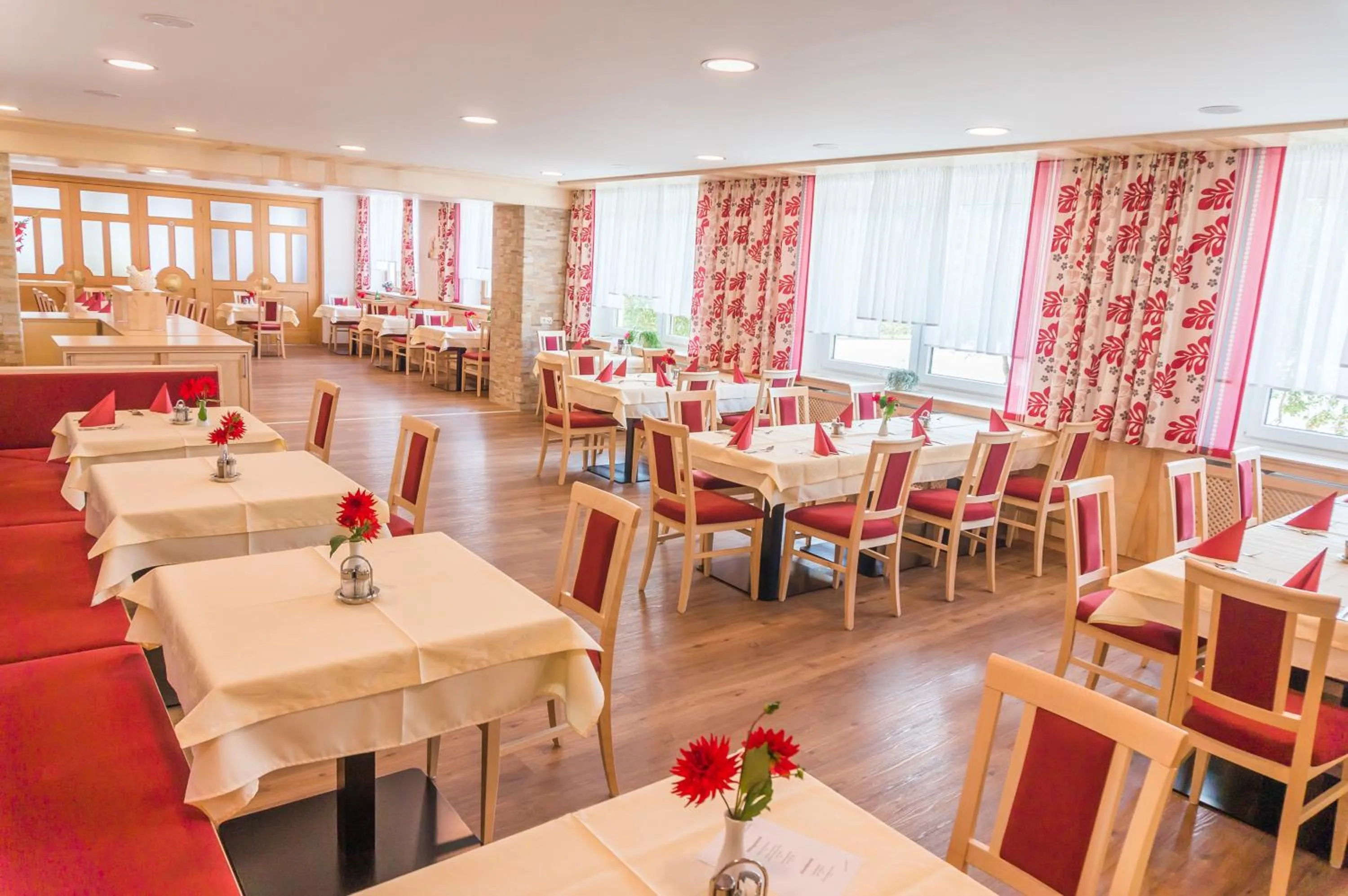 Restaurant/places to eat in Florianihof