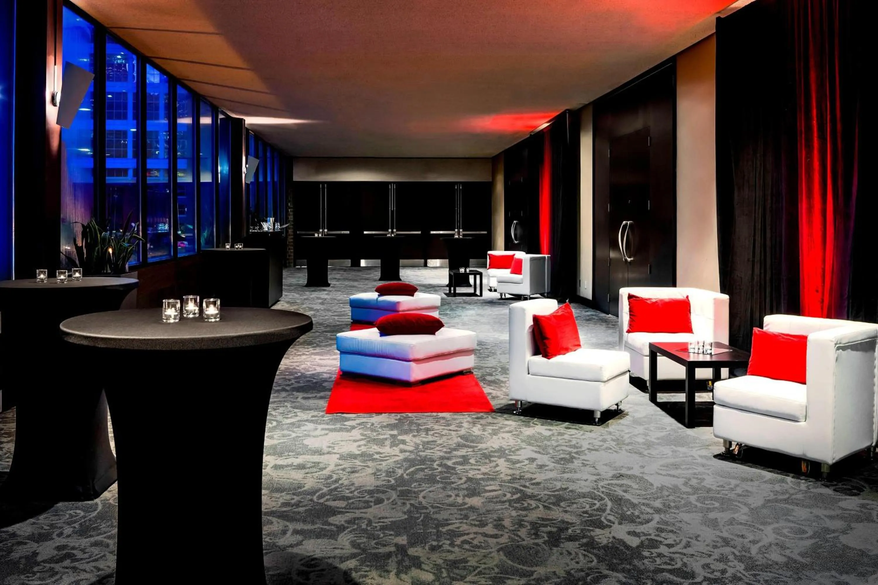 Lobby or reception in The Westin Edmonton