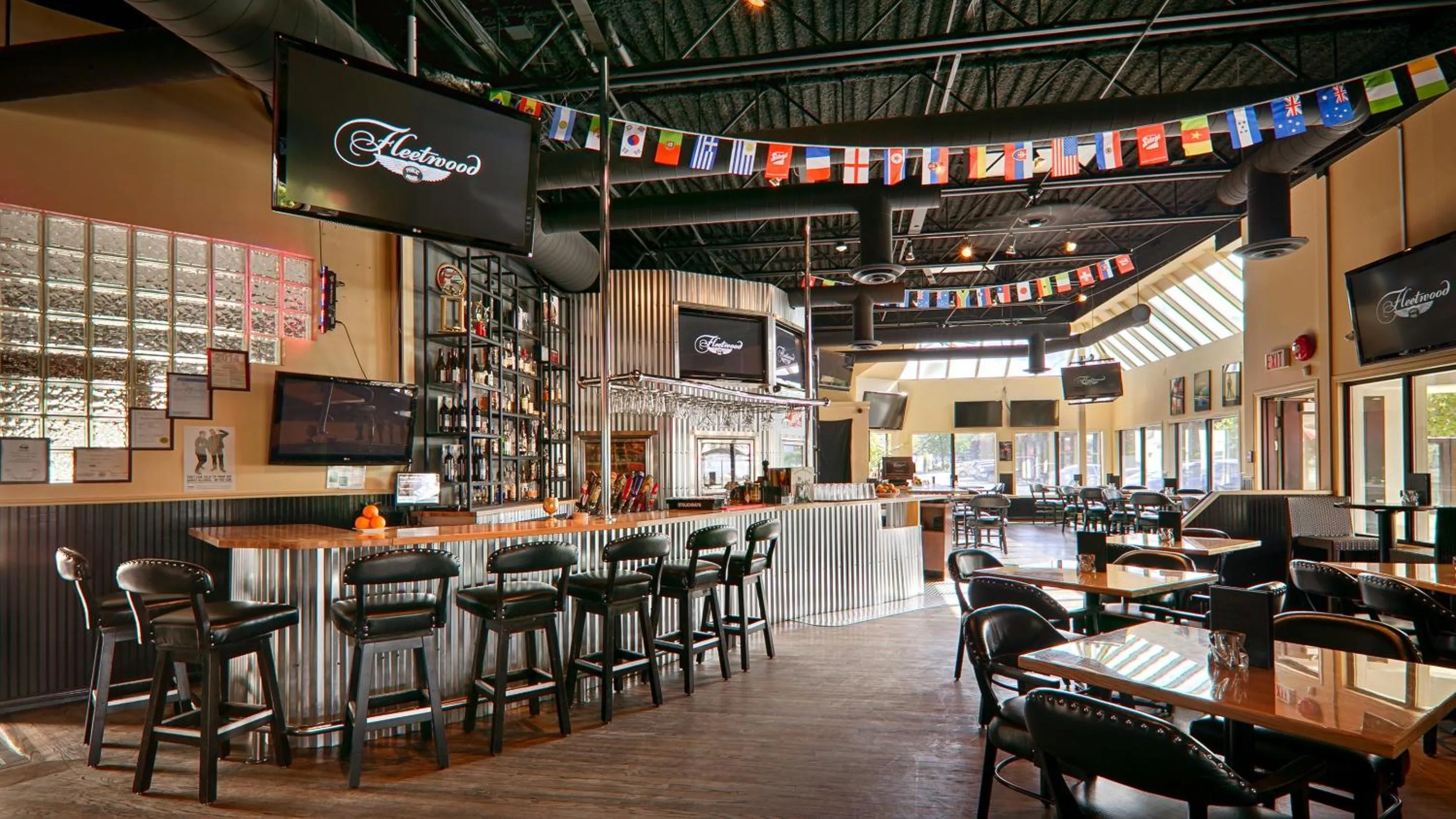 Lounge or bar in Best Western Plus Kelowna Hotel & Suites